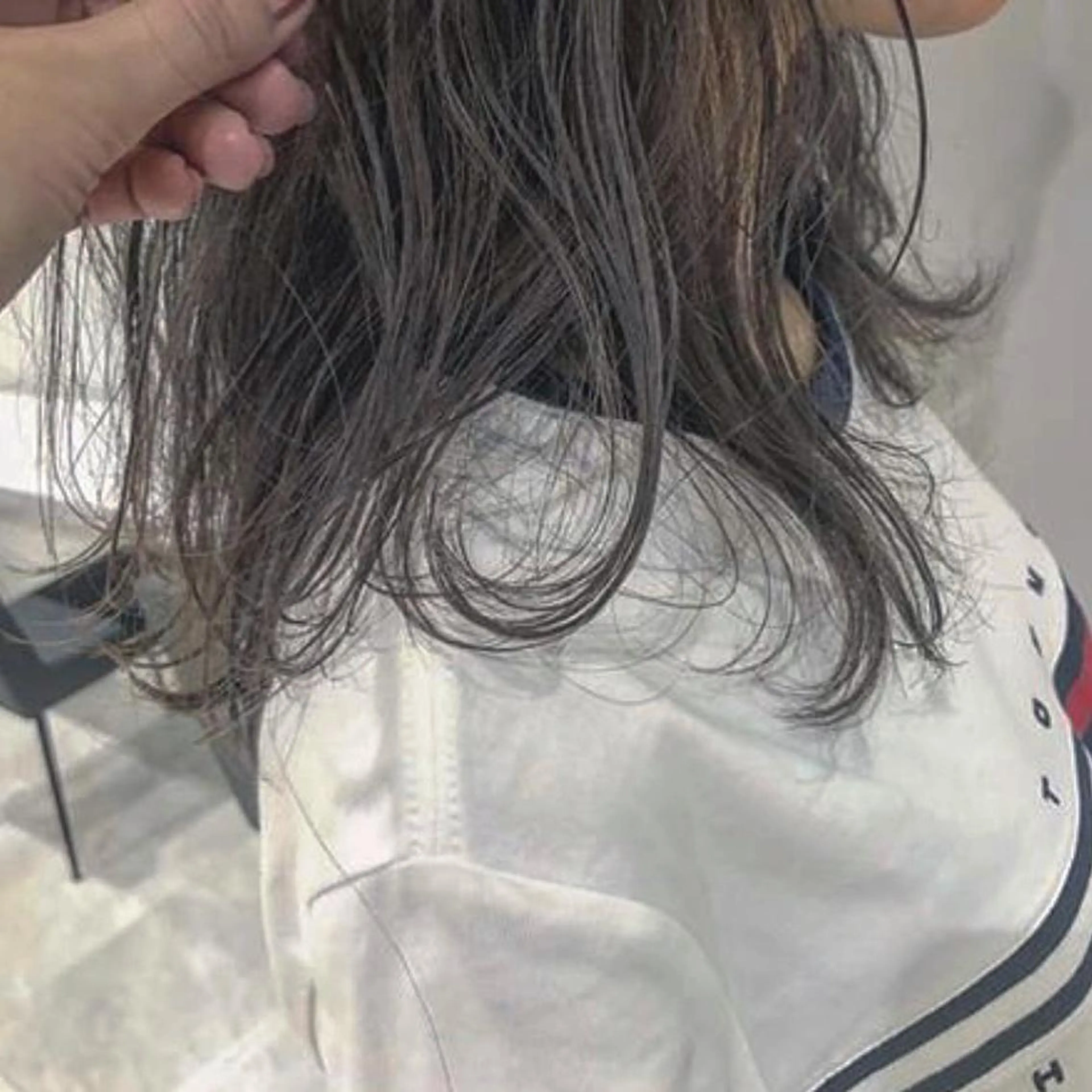 ミディアム カラー カット ヘアカラー トリートメント 荒川 ひなの 新川崎のヘアスタイル
