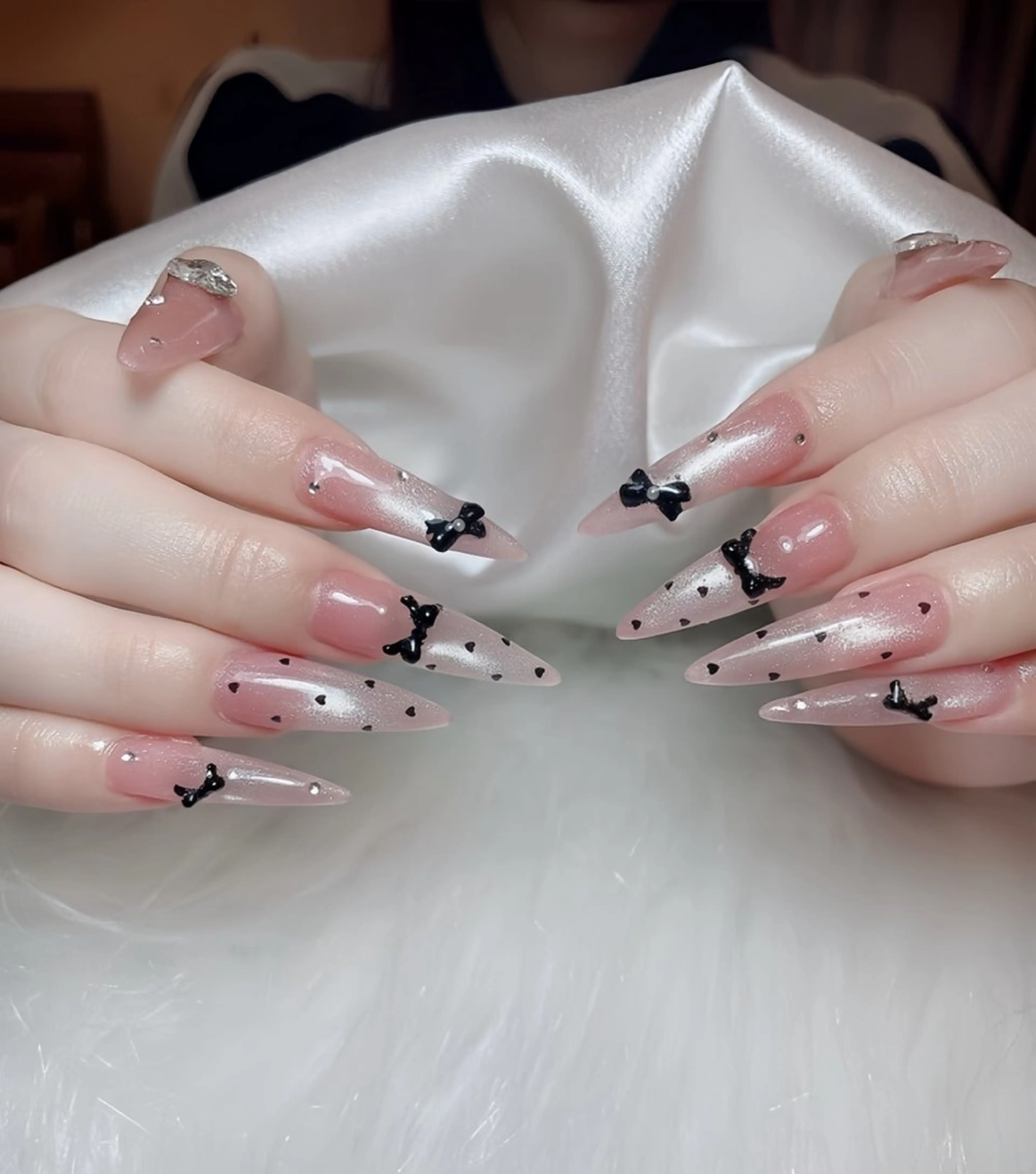 ネイル ブルー フラワーネイル フットネイル フレンチネイル グラデーション ハンドネイル Rin Nail 新大久保店のネイルデザイン
