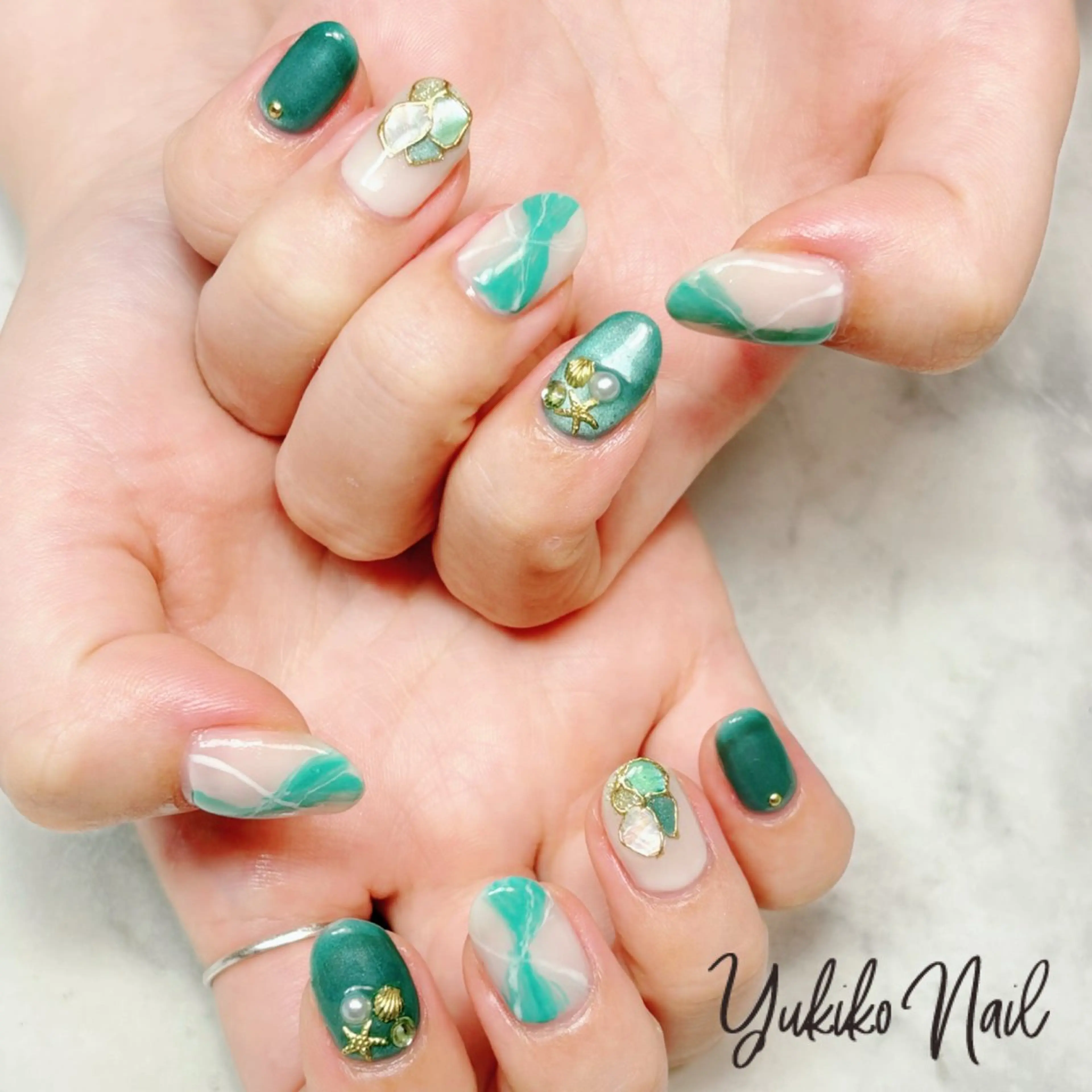 ネイル ブルー グリーン 大理石ネイル(マーブル) ニュアンスネイル 夏ネイル ハンドネイル ユキコ ネイルのネイルデザイン