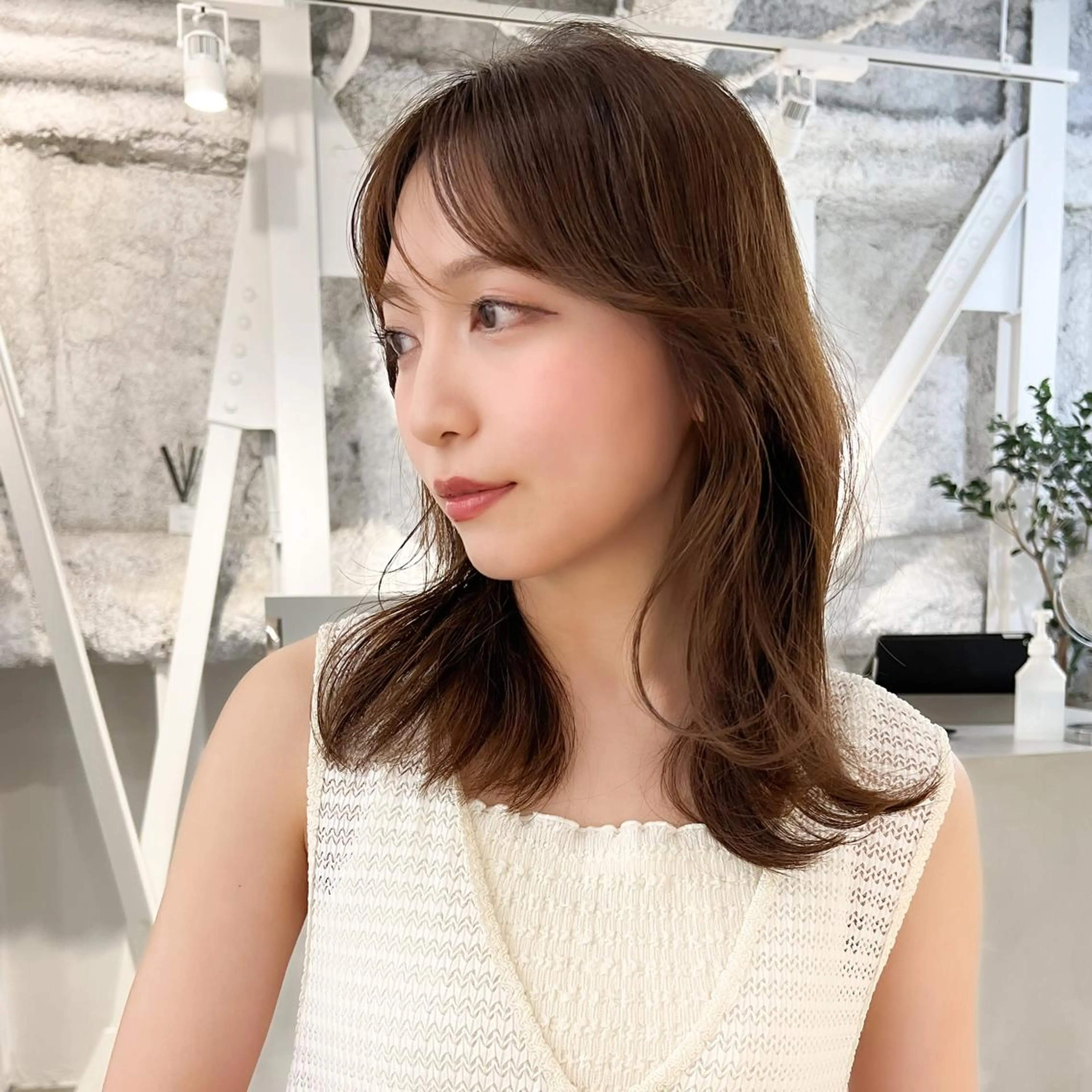 ミディアム カラー パーマ ミディアムパーマ くびれヘア 韓国風ヘア カット ヘアカラー パーマ トリートメント レイヤーカットのプロ 大人ヘア宮森貴志のヘアスタイル