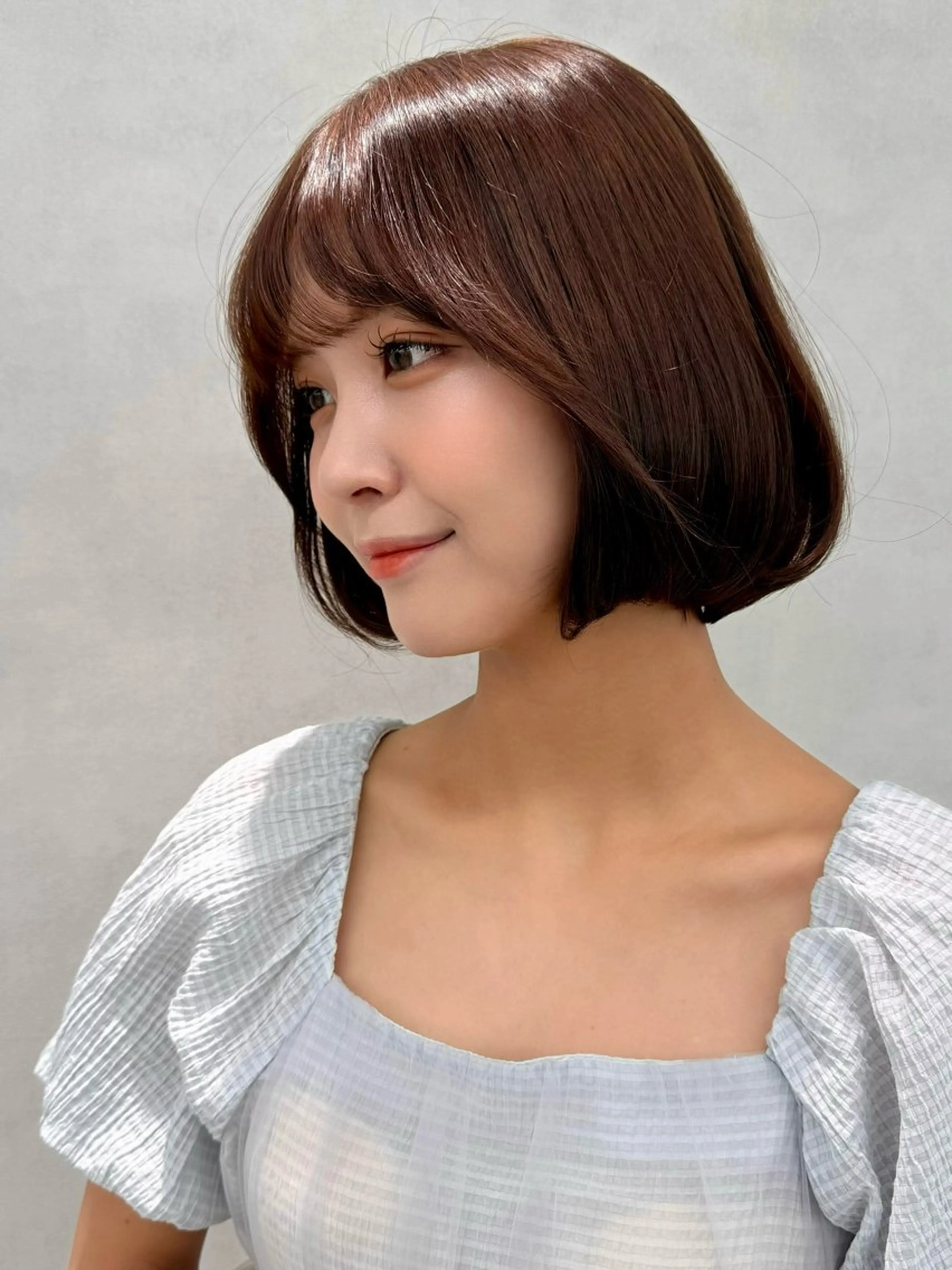 ミディアム 三鷹で1番ショート ボブをカットする新谷のヘアスタイル