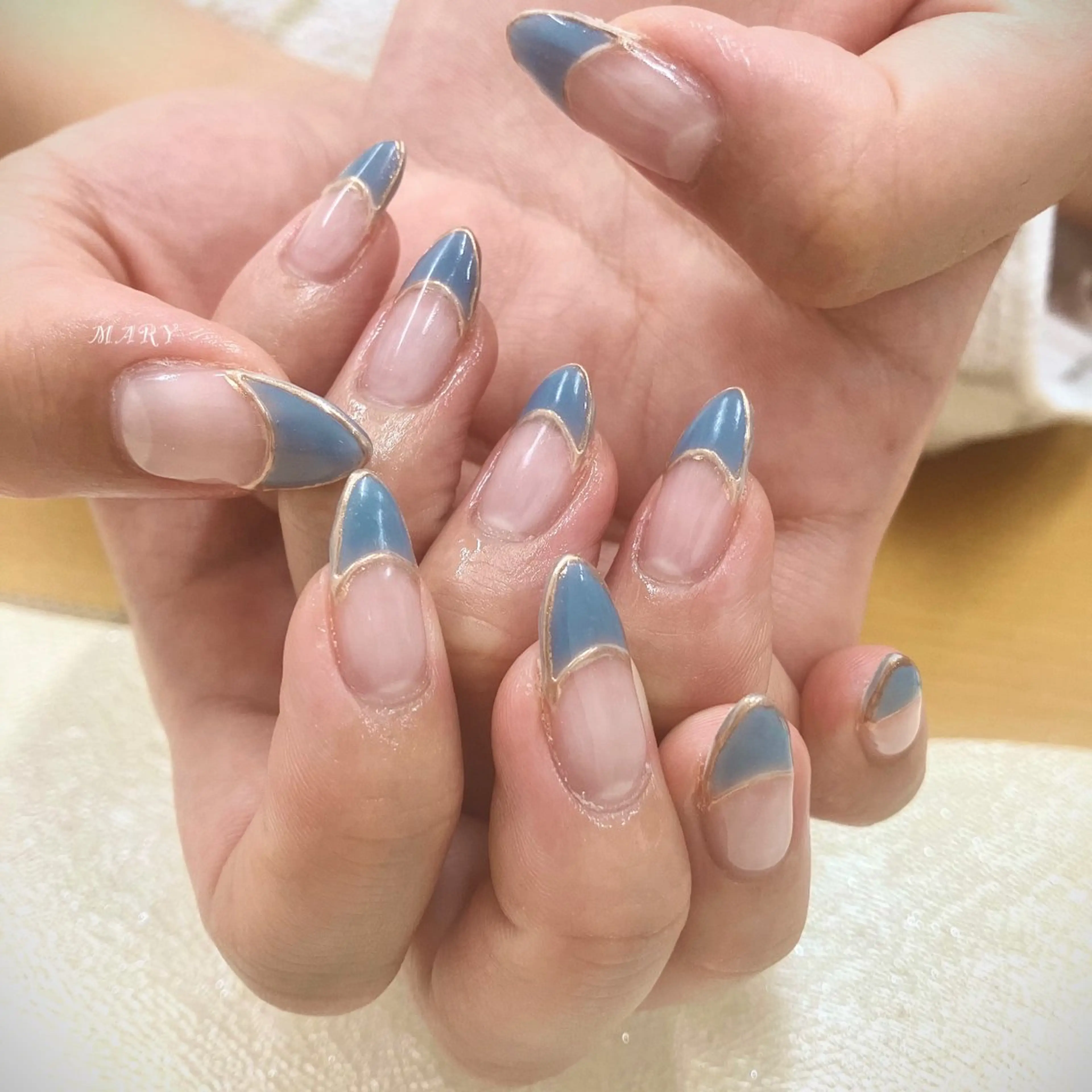 ネイル フレンチネイル 水色 ミラーネイル ニュアンスネイル ハンドネイル Mary nail .narumiのネイルデザイン