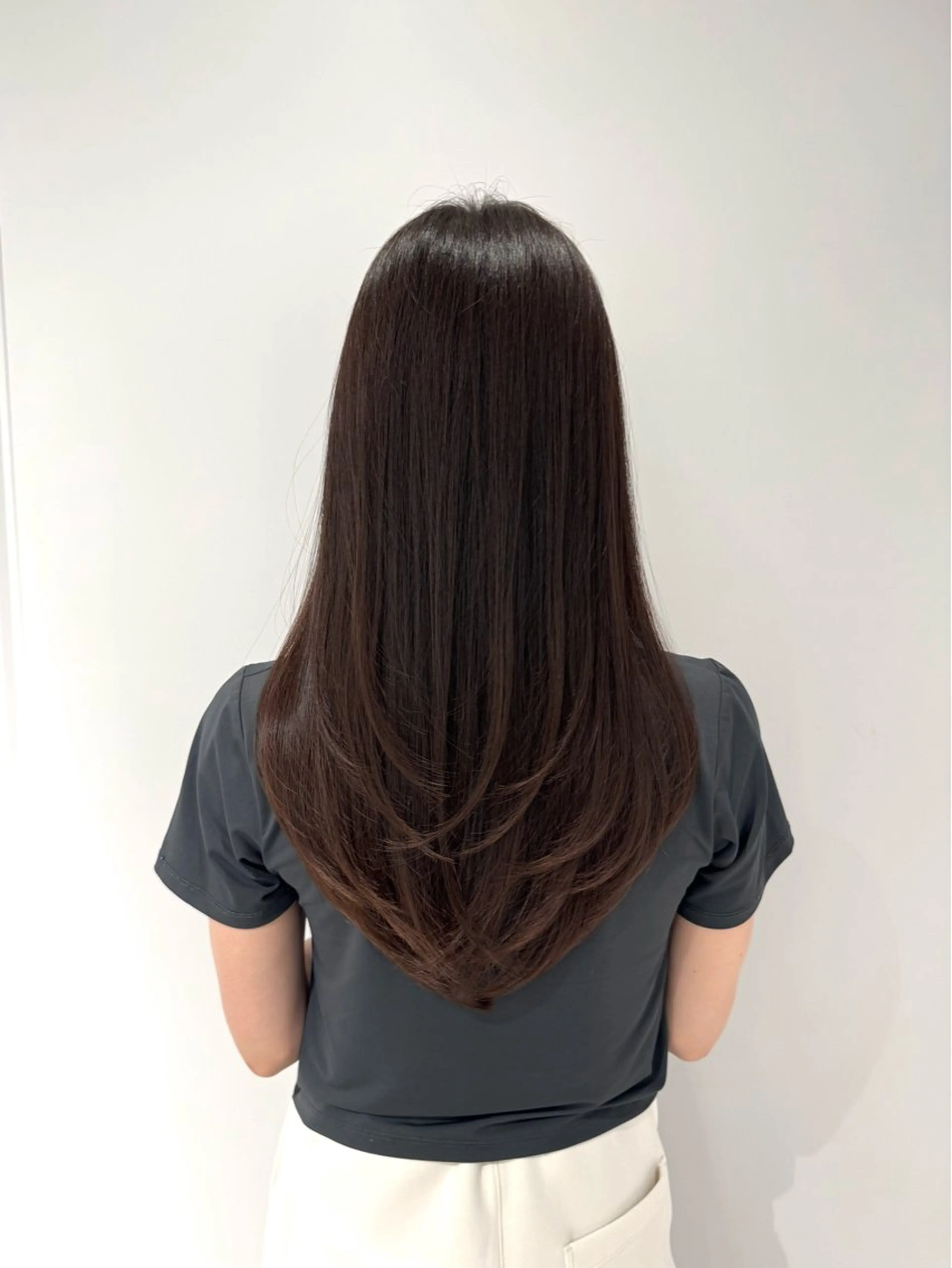ロング 井上 育海のヘアスタイル