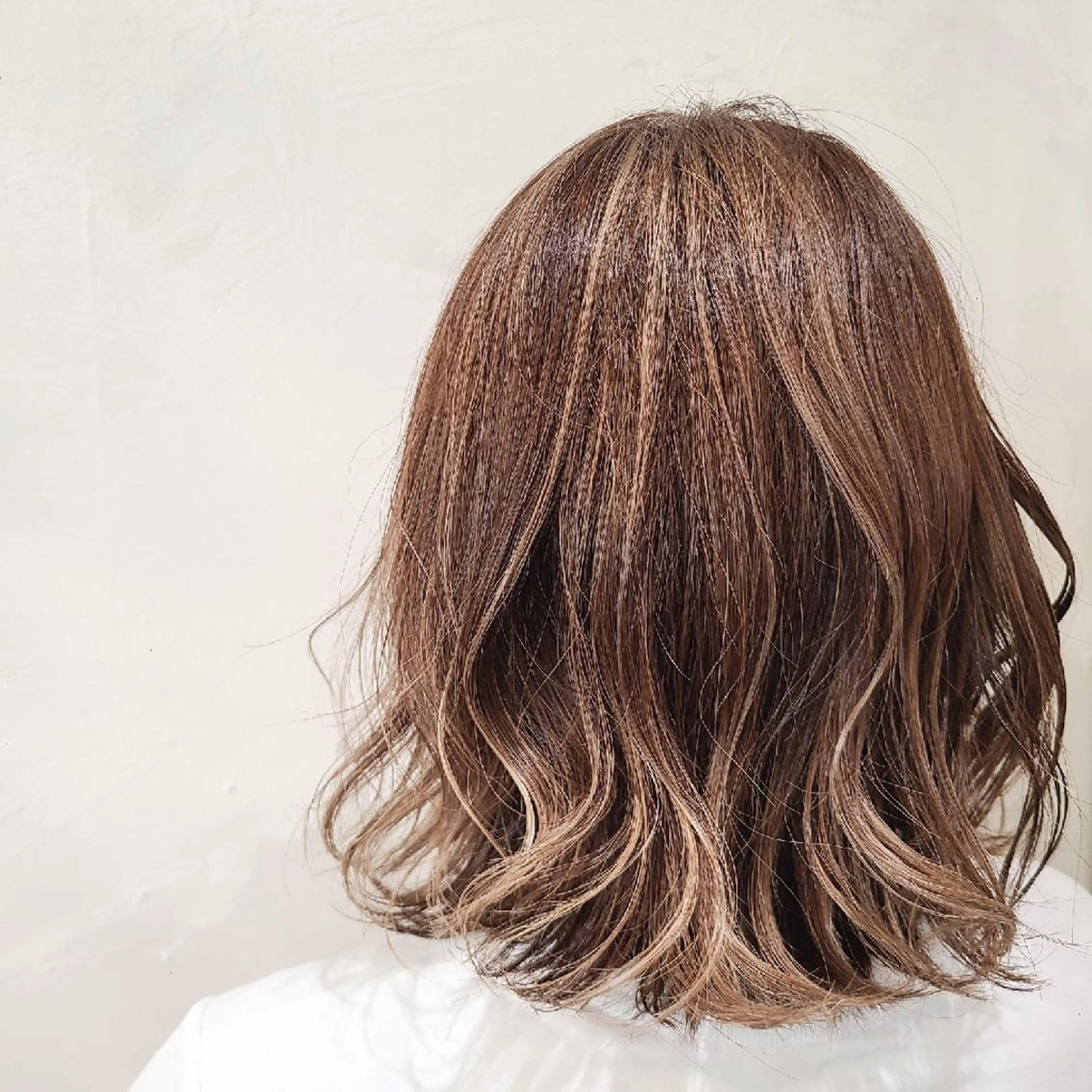 ショート ボブ ハイライト SFIDA あいりのヘアスタイル