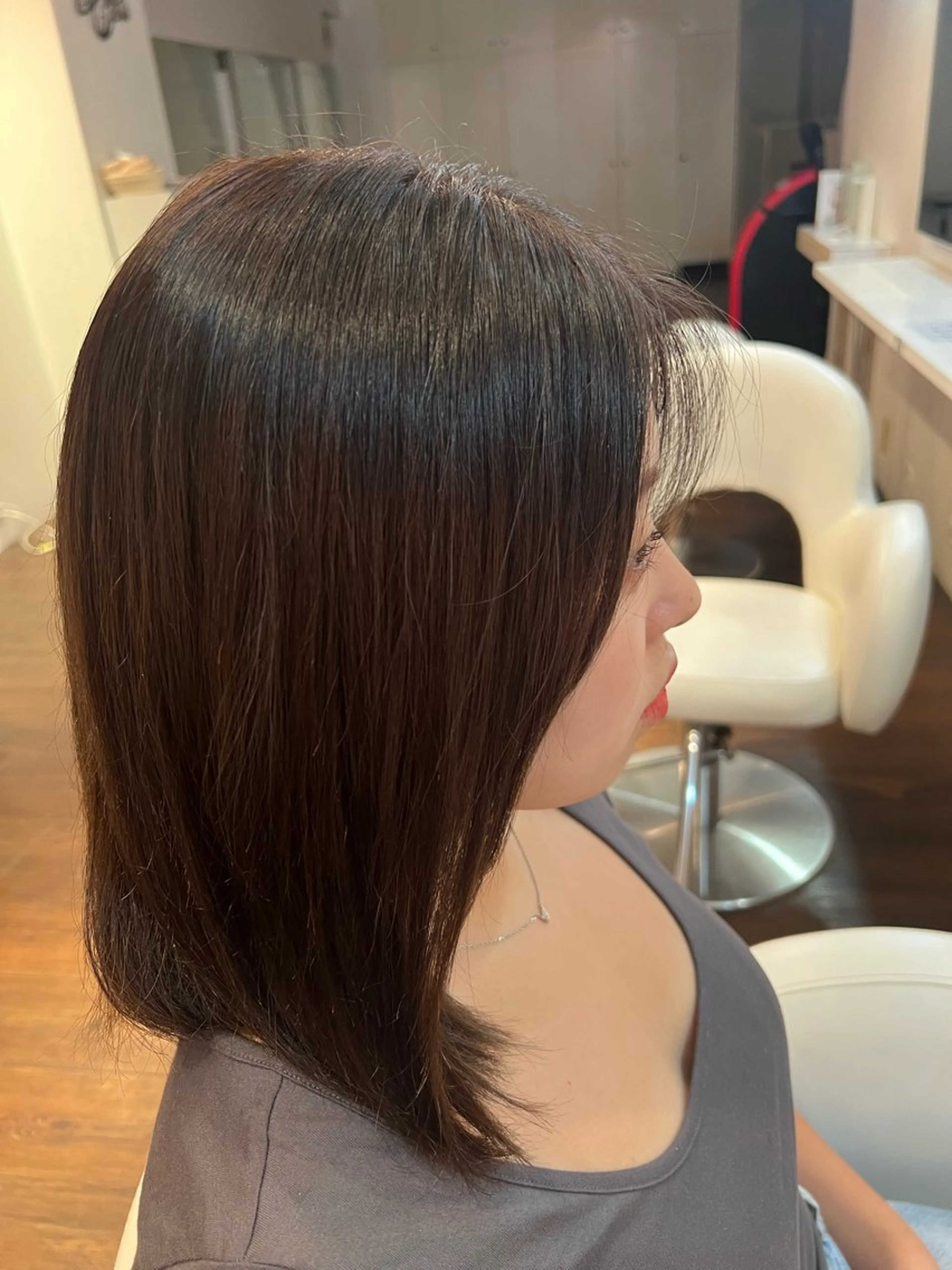 セミロング カラー kingdom青山店 小宮愛理のヘアスタイル