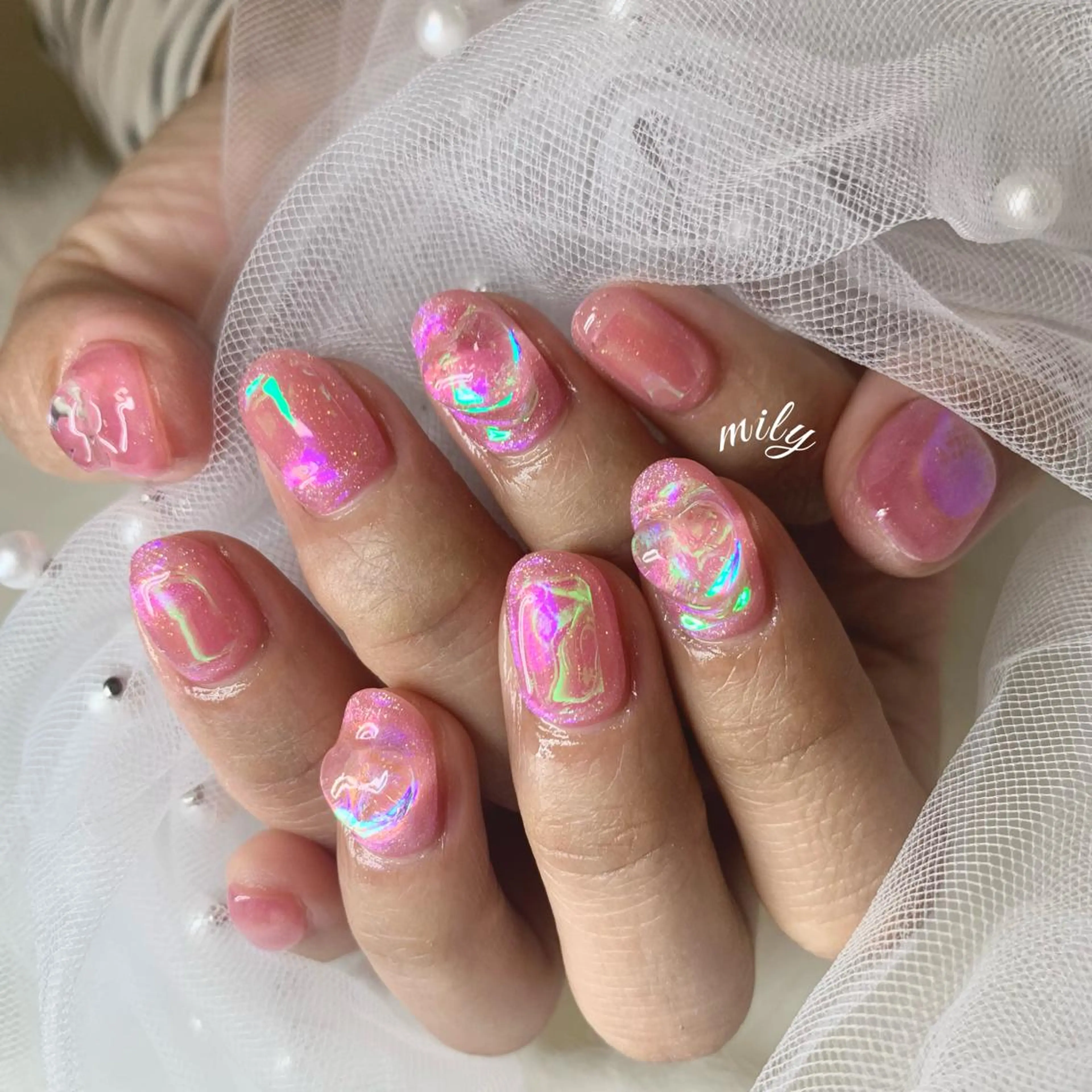 ネイル オーロラネイル 成人式 フレンチネイル ジェルネイル ガーリー 韓国ネイル☁️ haruna🌛のネイルデザイン