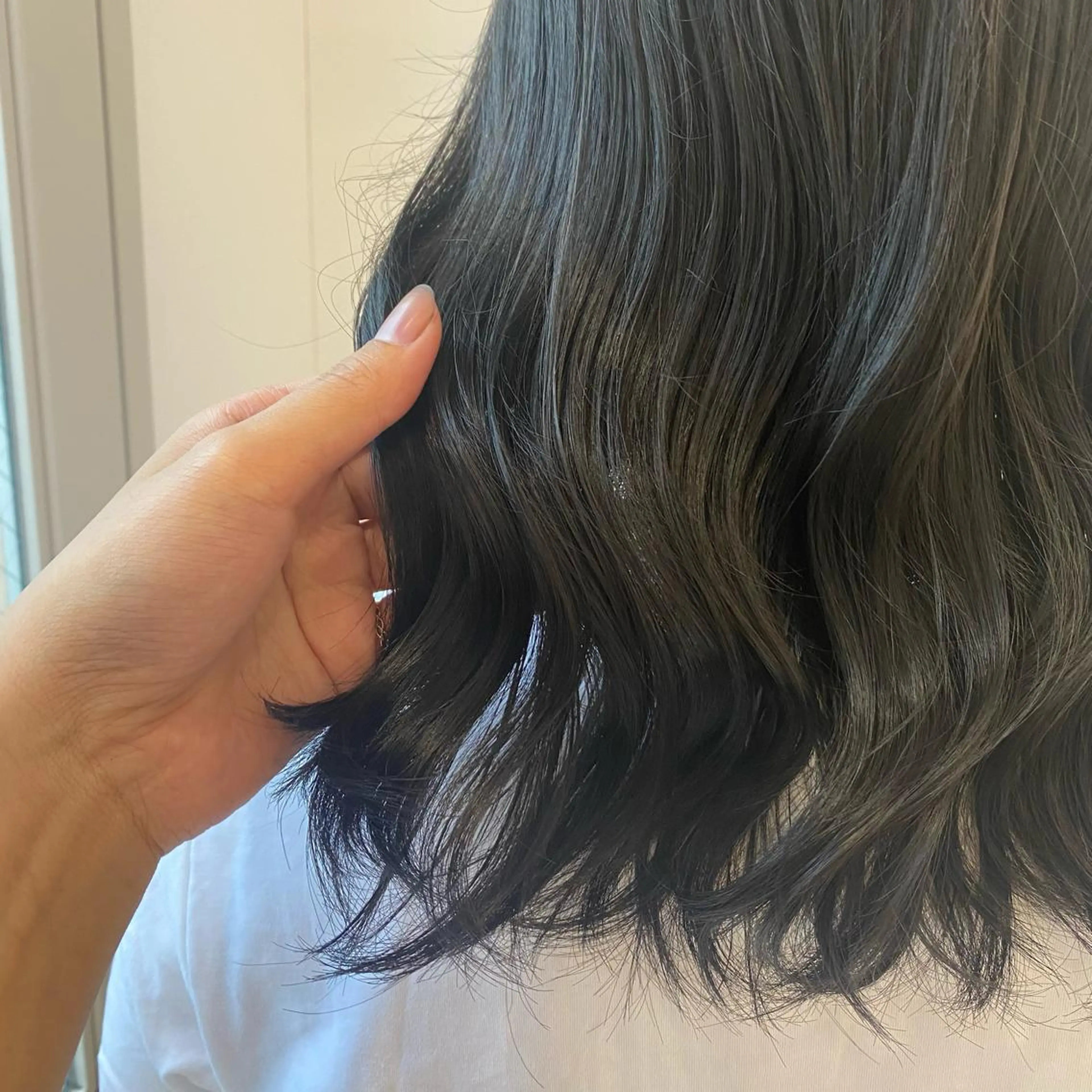 ミディアム カラー 黒髪 ブルーカラー ブルーブラック 🌷Asuka /レイヤーカット🌷のヘアスタイル