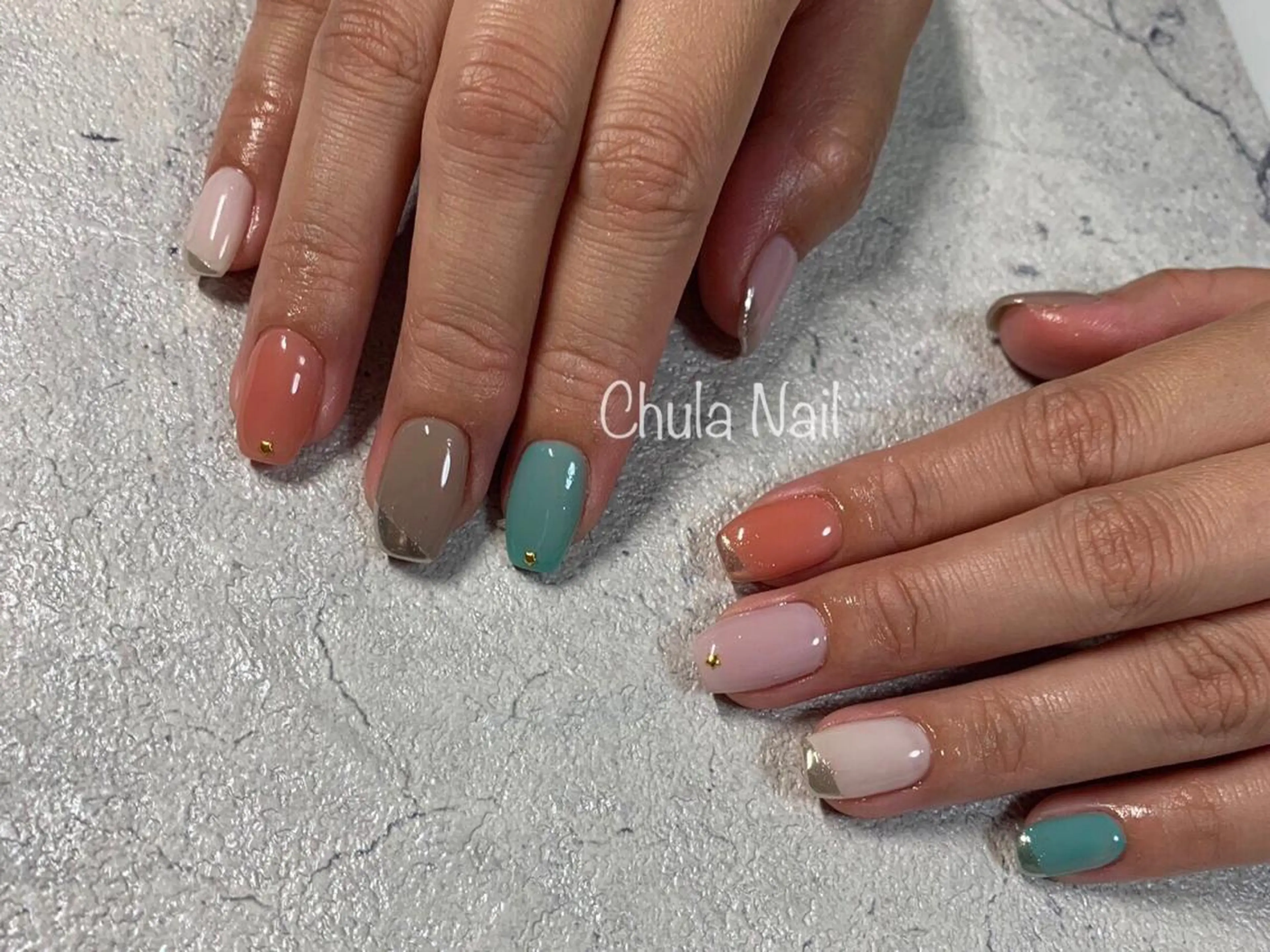 ネイル ストーンネイル ëmma nail_ by chulaのネイルデザイン