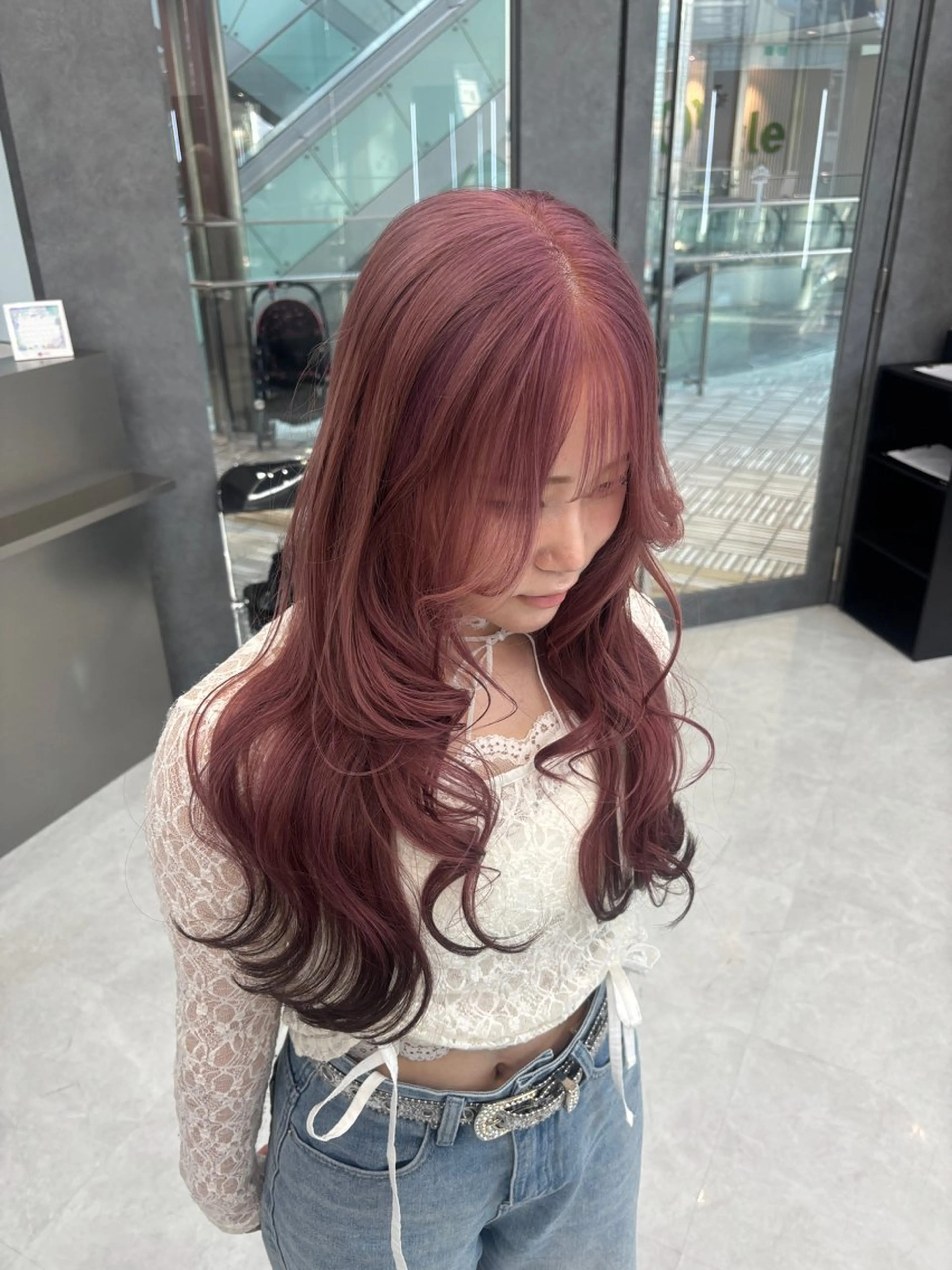 ロング カラー ヘアアレンジ カット ヘアカラー トリートメント ハッシュカット/ ミルクティー/ みうのヘアスタイル