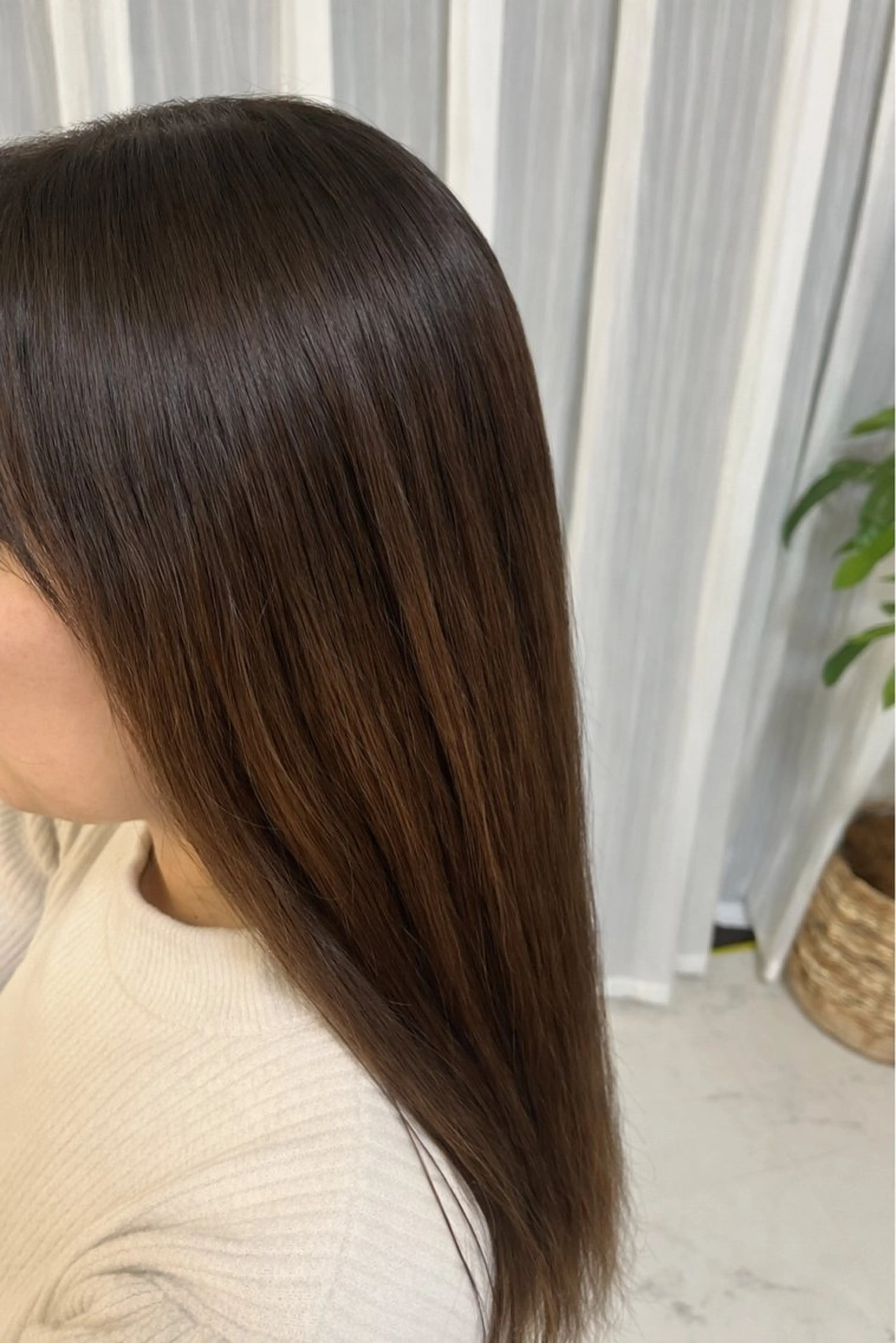 ロング ヘアカラー Tinté ティンテのヘアスタイル