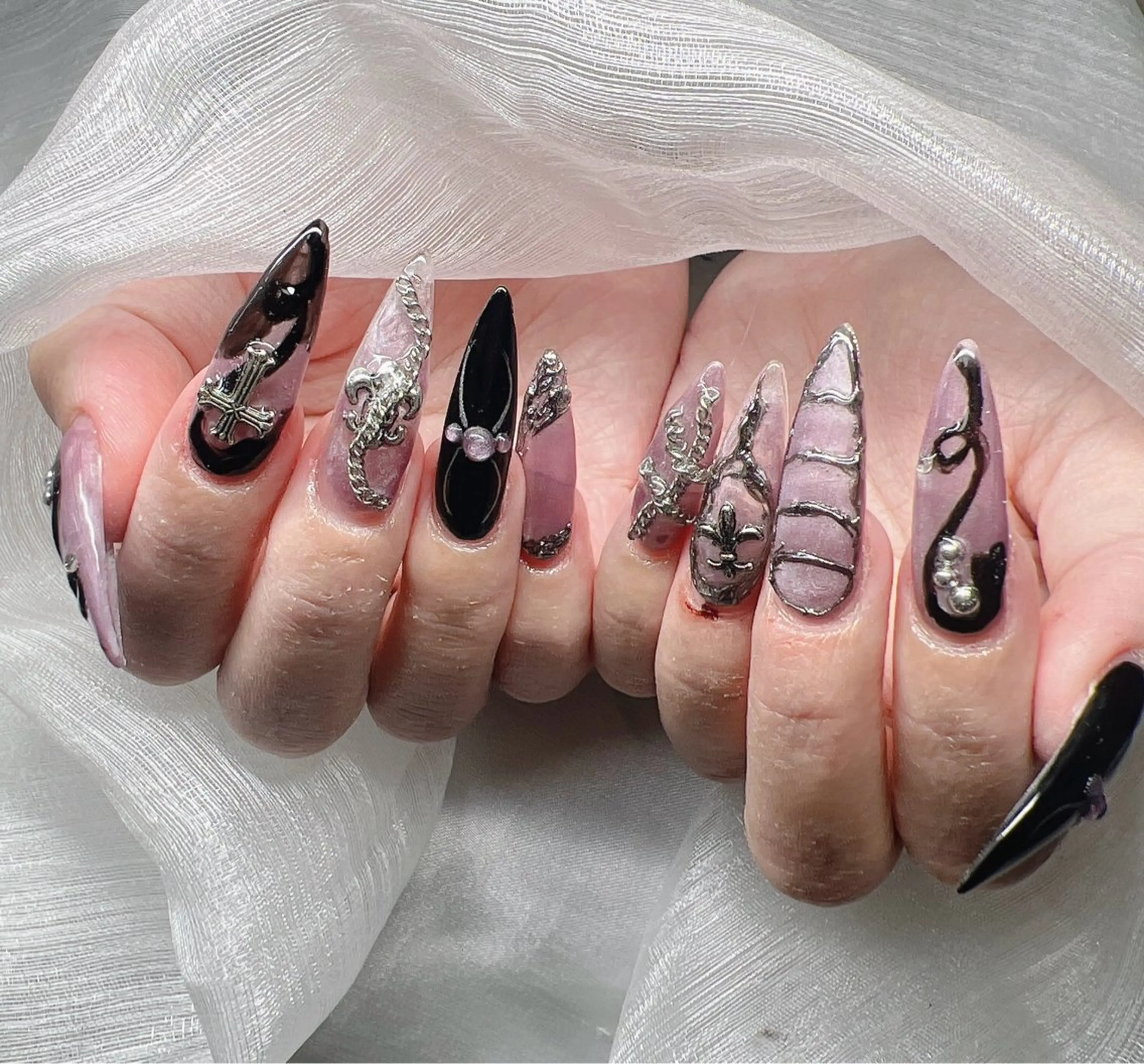 ネイル ハンドネイル Lee Nailsのネイルデザイン