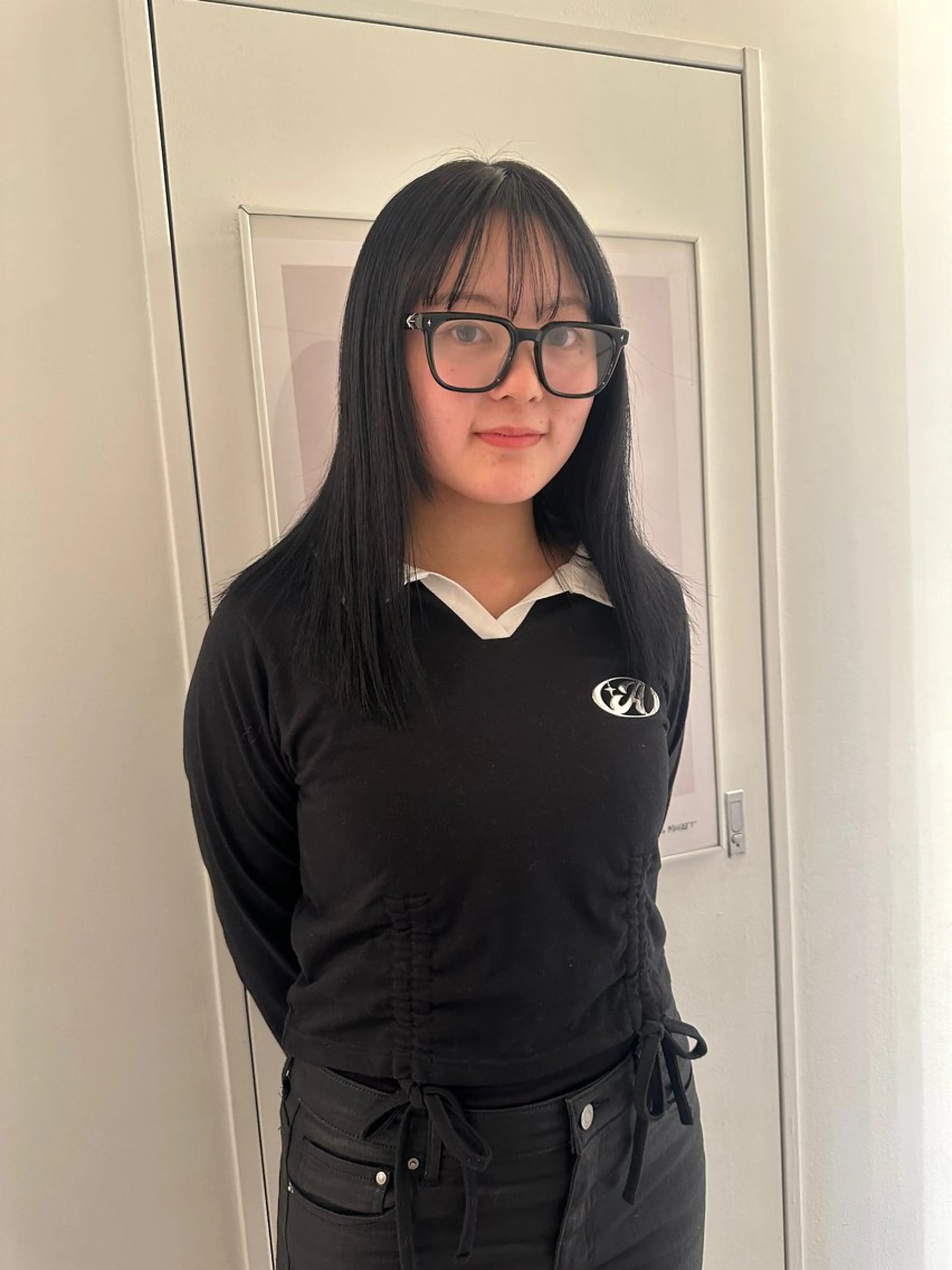 ミディアム カラー 黒髪 ブルーカラー ブルーブラック 磯　亜由香🌼 ブリーチ/ボブカットのヘアスタイル