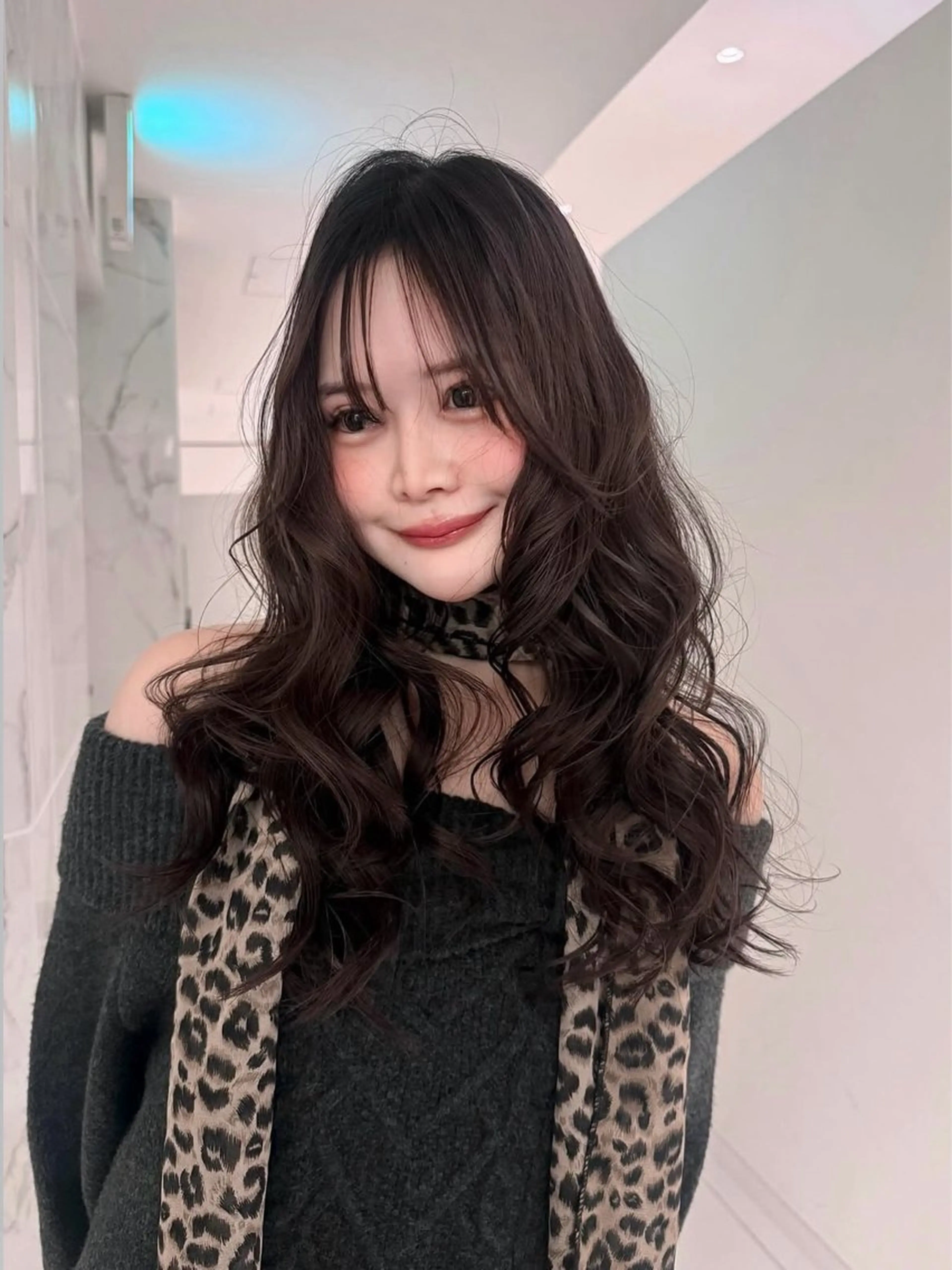 ロング レイヤーカット ヘアカラー トリートメント 透明感カラーＷカラー 🫧/つばめのヘアスタイル