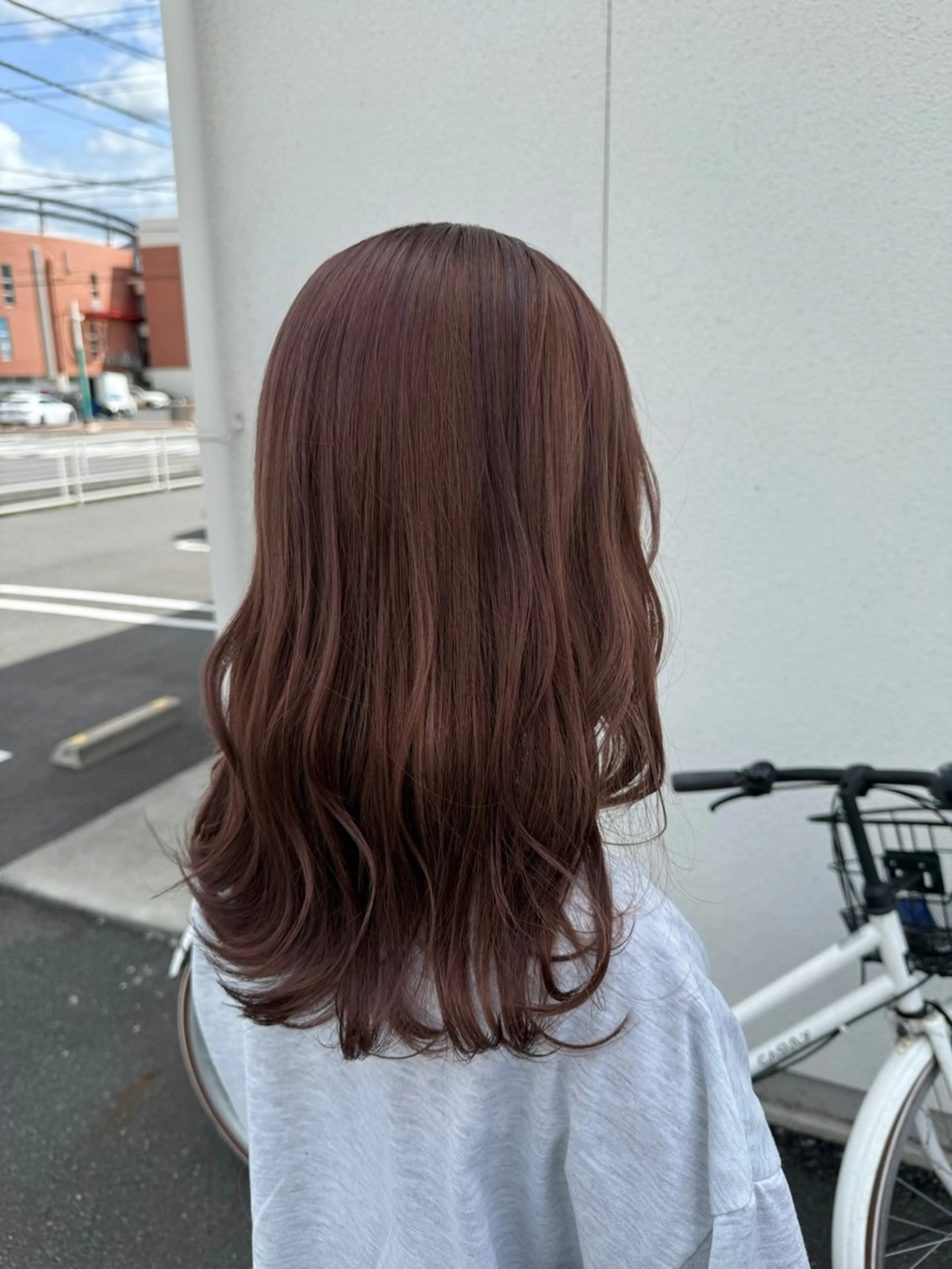 【🧸平日限定メニュー🧸】カット＋艶カラー＋トリートメントの写真