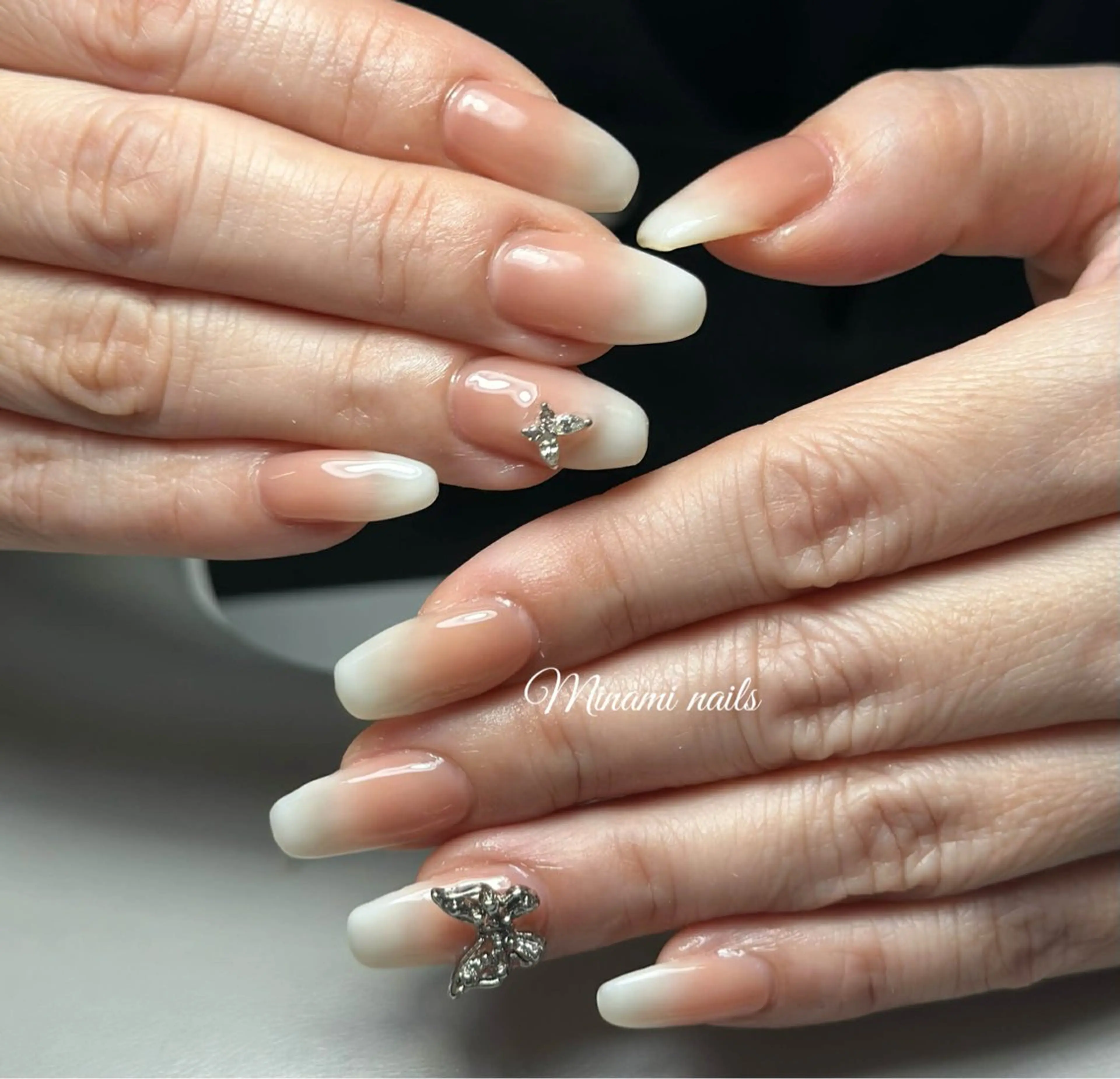 ネイル アートネイル オーロラネイル ガーリー キラキラネイル 韓国ネイル ハンドネイル Minami Nailsのネイルデザイン