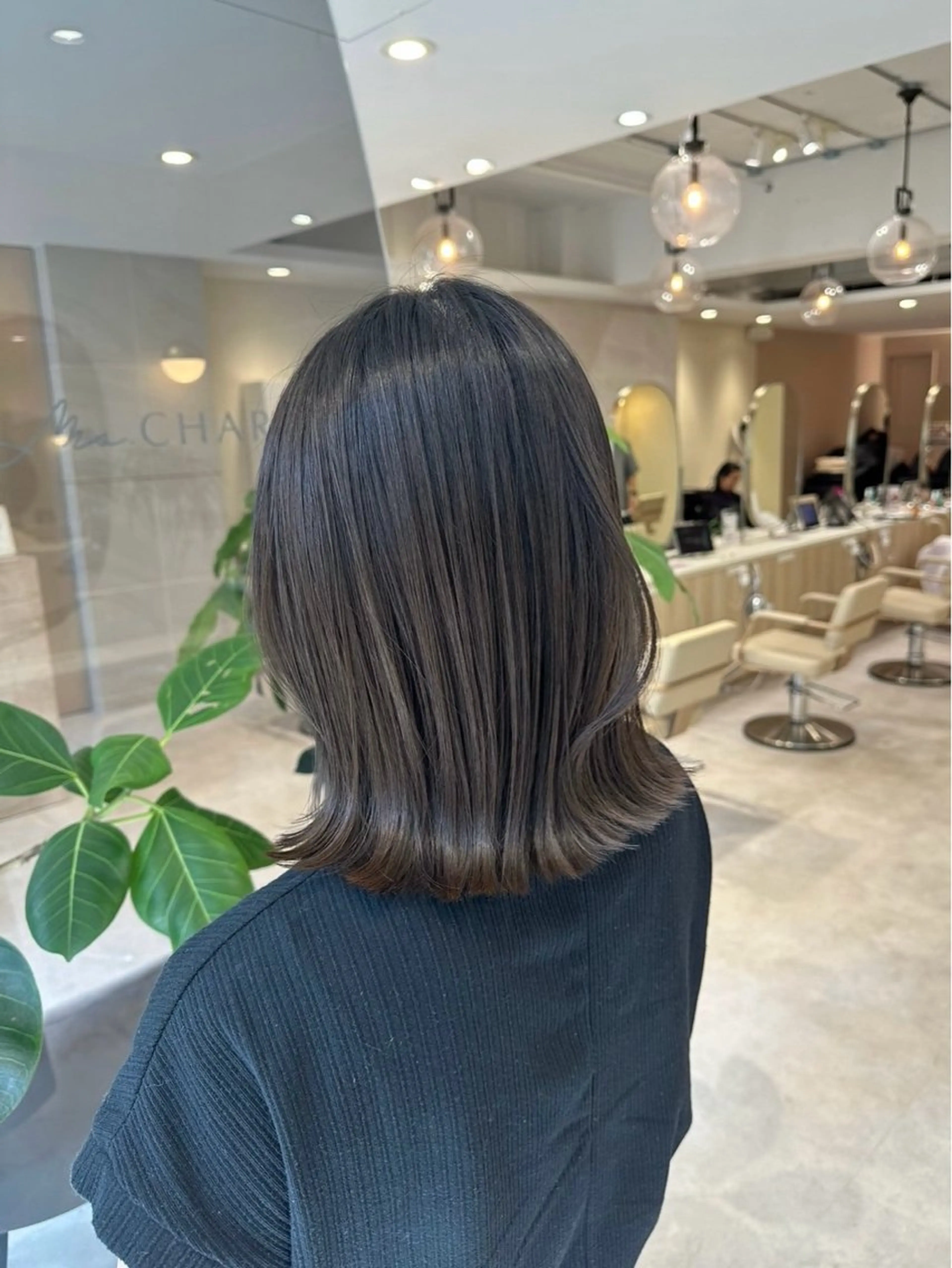 ミディアム カラー ダークグレー ダークグレージュ グレージュ くびれヘア カット ヘアカラー 透明感カラー🌿 グレージュ🐺陽介のヘアスタイル