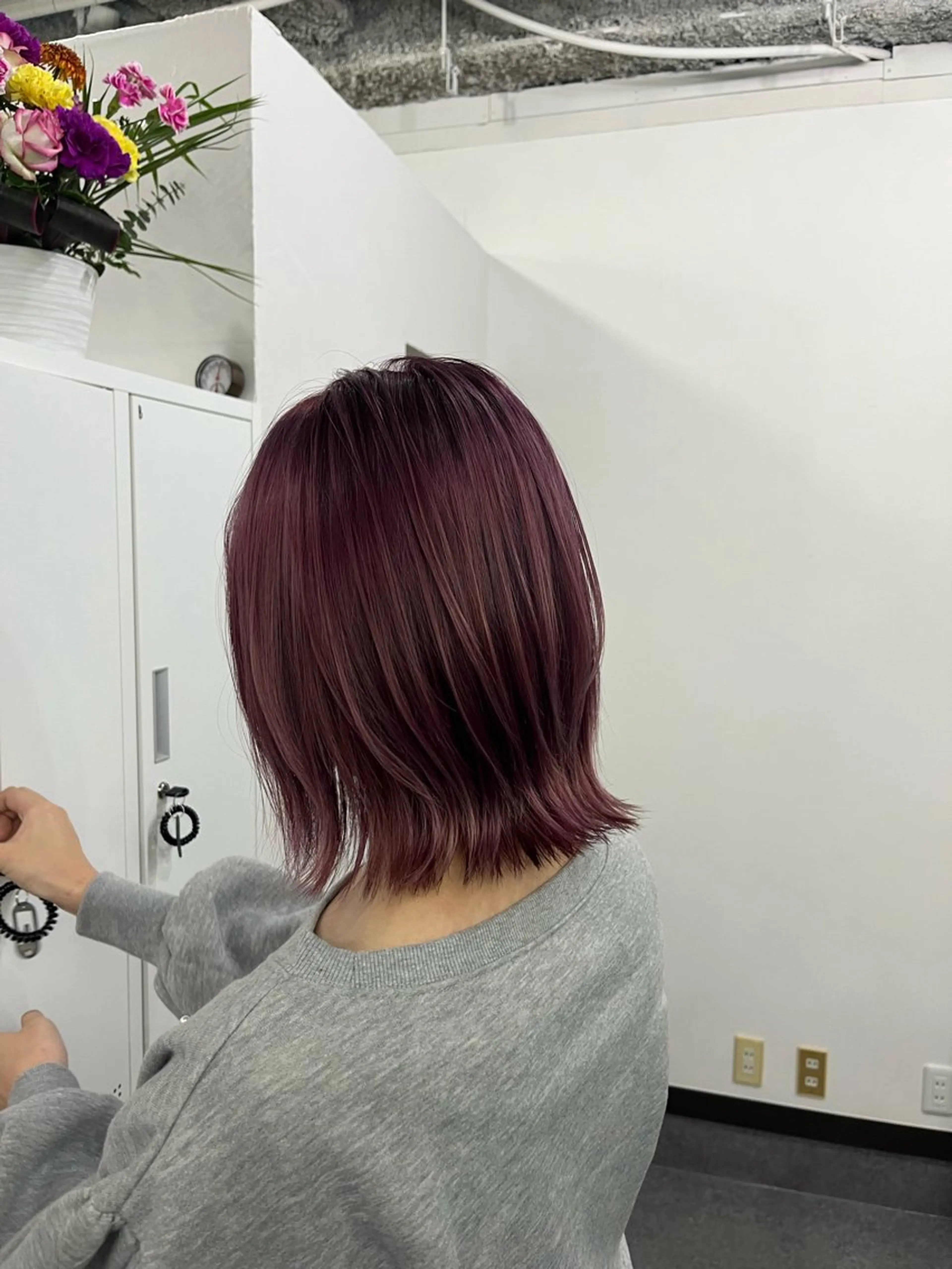 ショート カラー ヘアアレンジ ハイトーンカラー ピンクカラー ボブ 外ハネヘア トリートメント 中津川 愛恵のヘアスタイル