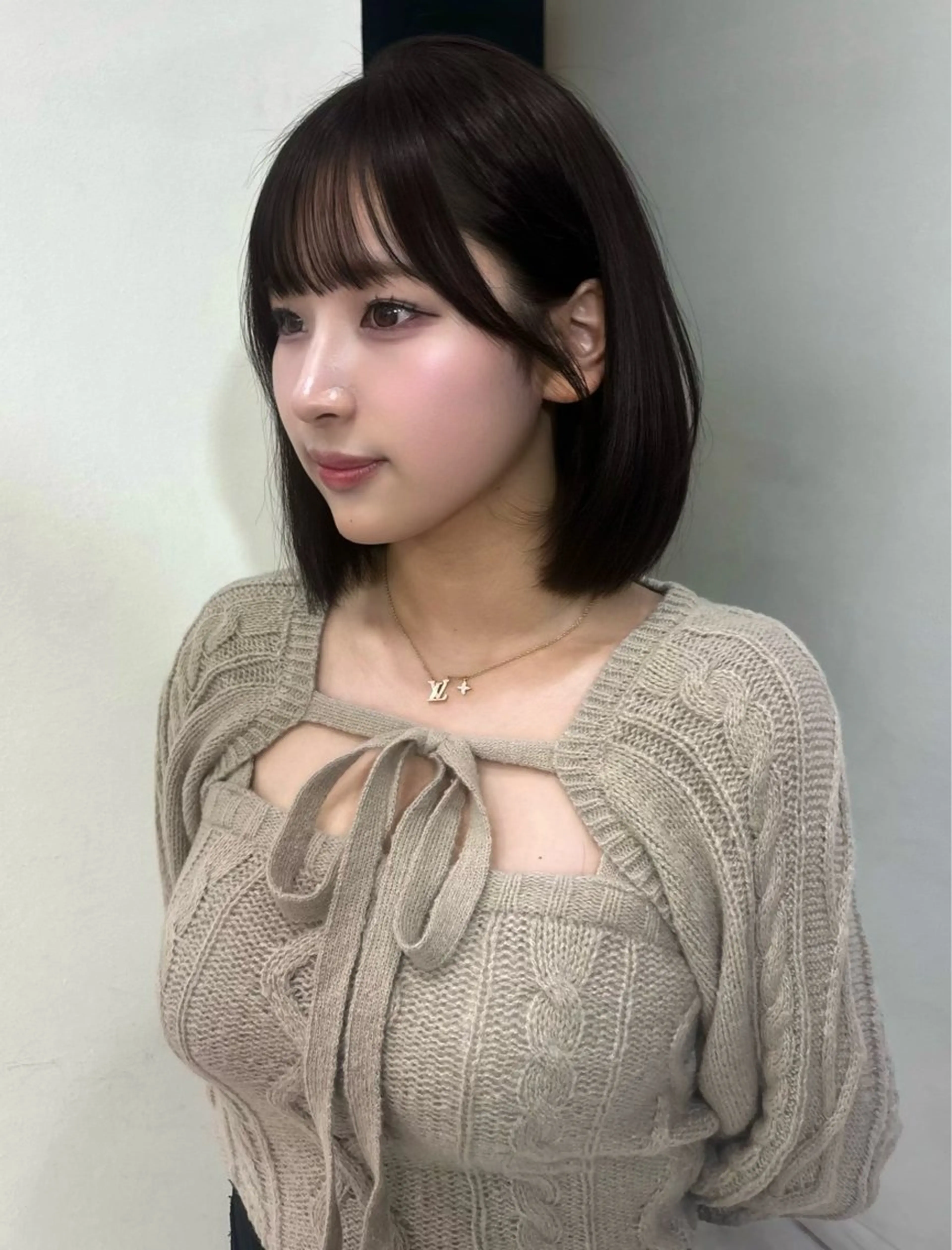 ミディアム 顔まわりレイヤー 顔周りカット ハッシュカット 髪質改善 韓国風ヘア 岡田 聖蘭のヘアスタイル