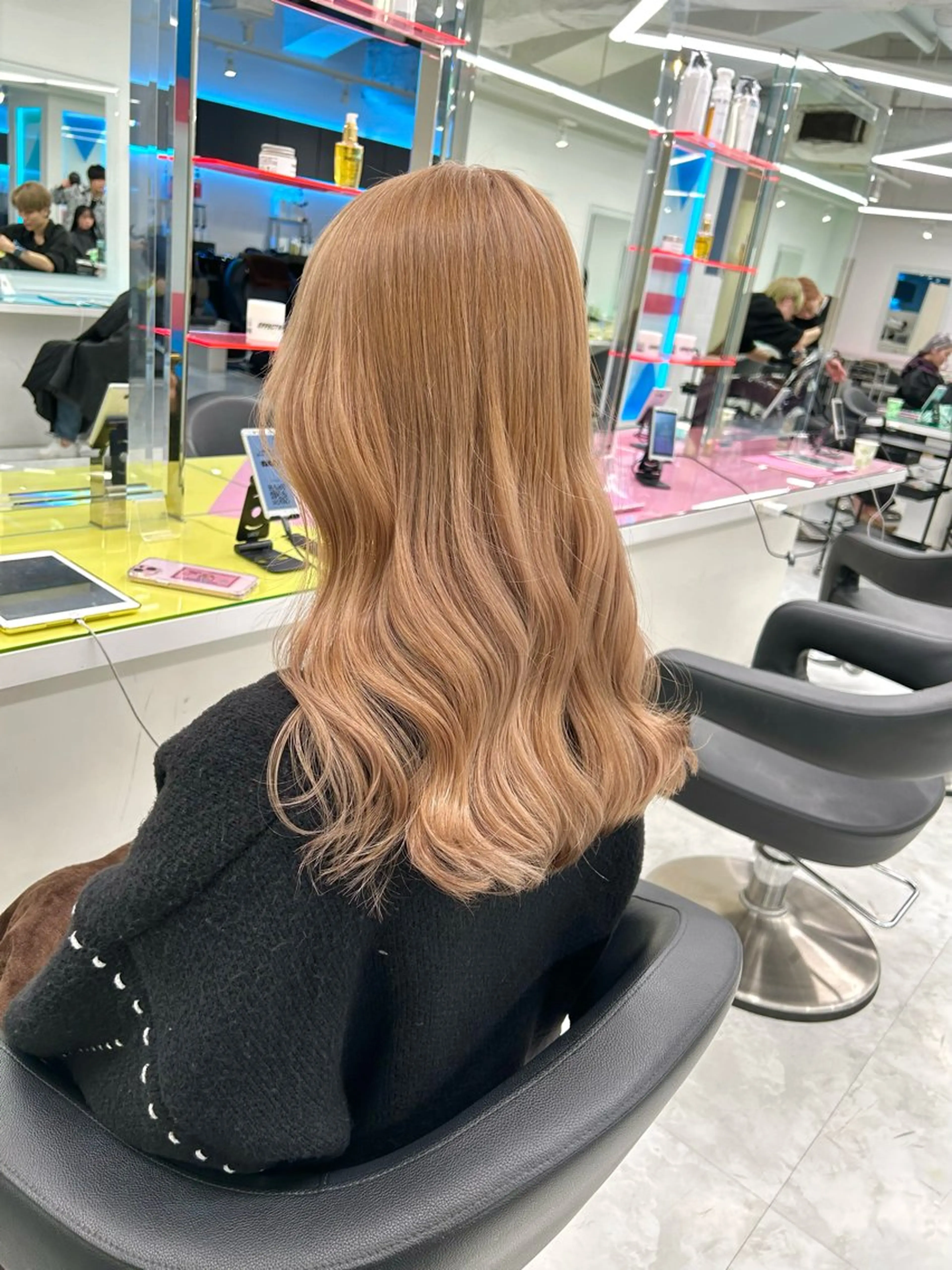 ロング カラー ヘアアレンジ トレンドモテカラー 🩷色落ちまで可愛くのヘアスタイル
