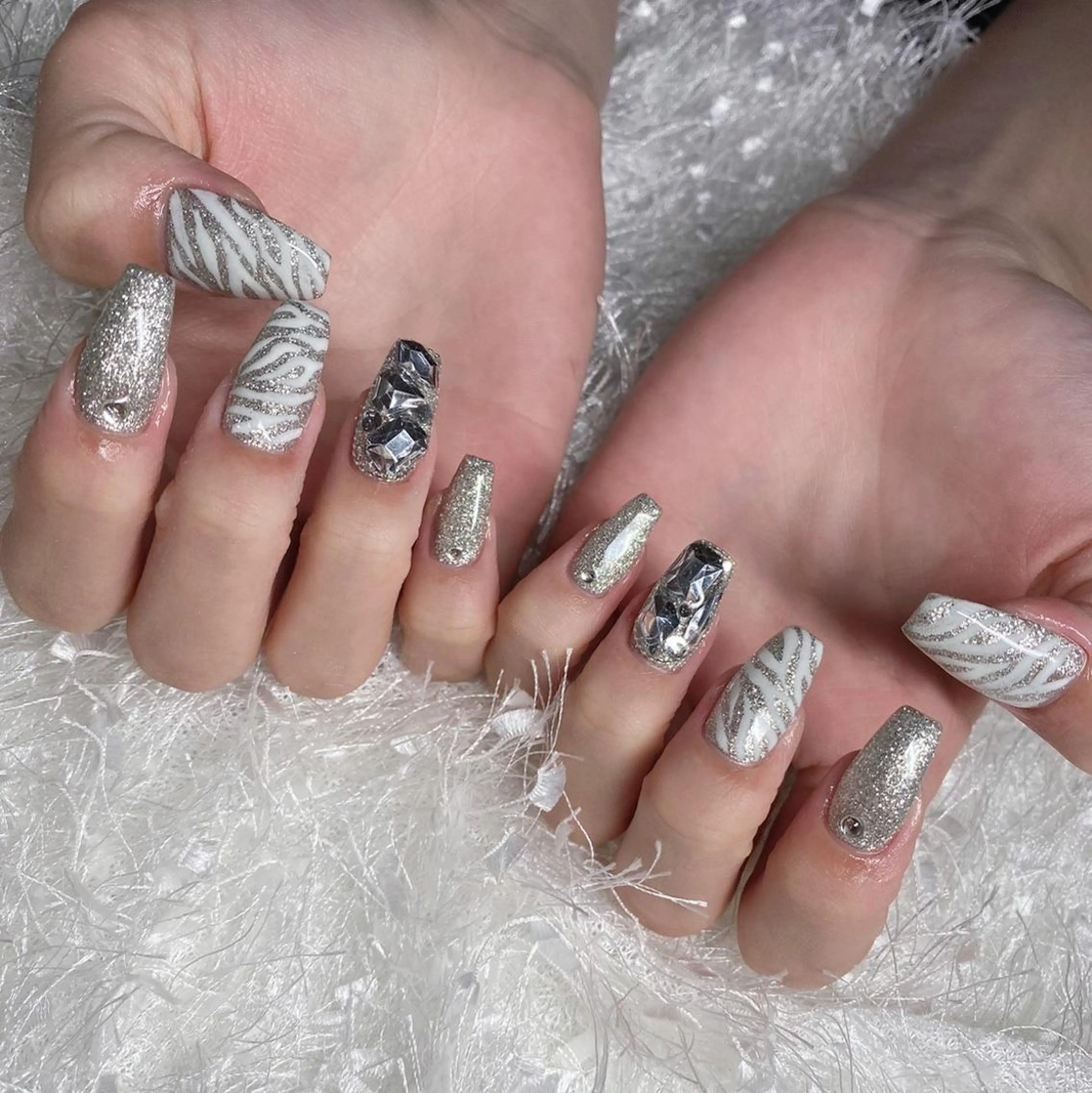 ネイル アニマル柄 長さ出し ジェルネイル グラデーション 韓国ネイル ハンドネイル Nail&eye Belire 新宿のネイルデザイン