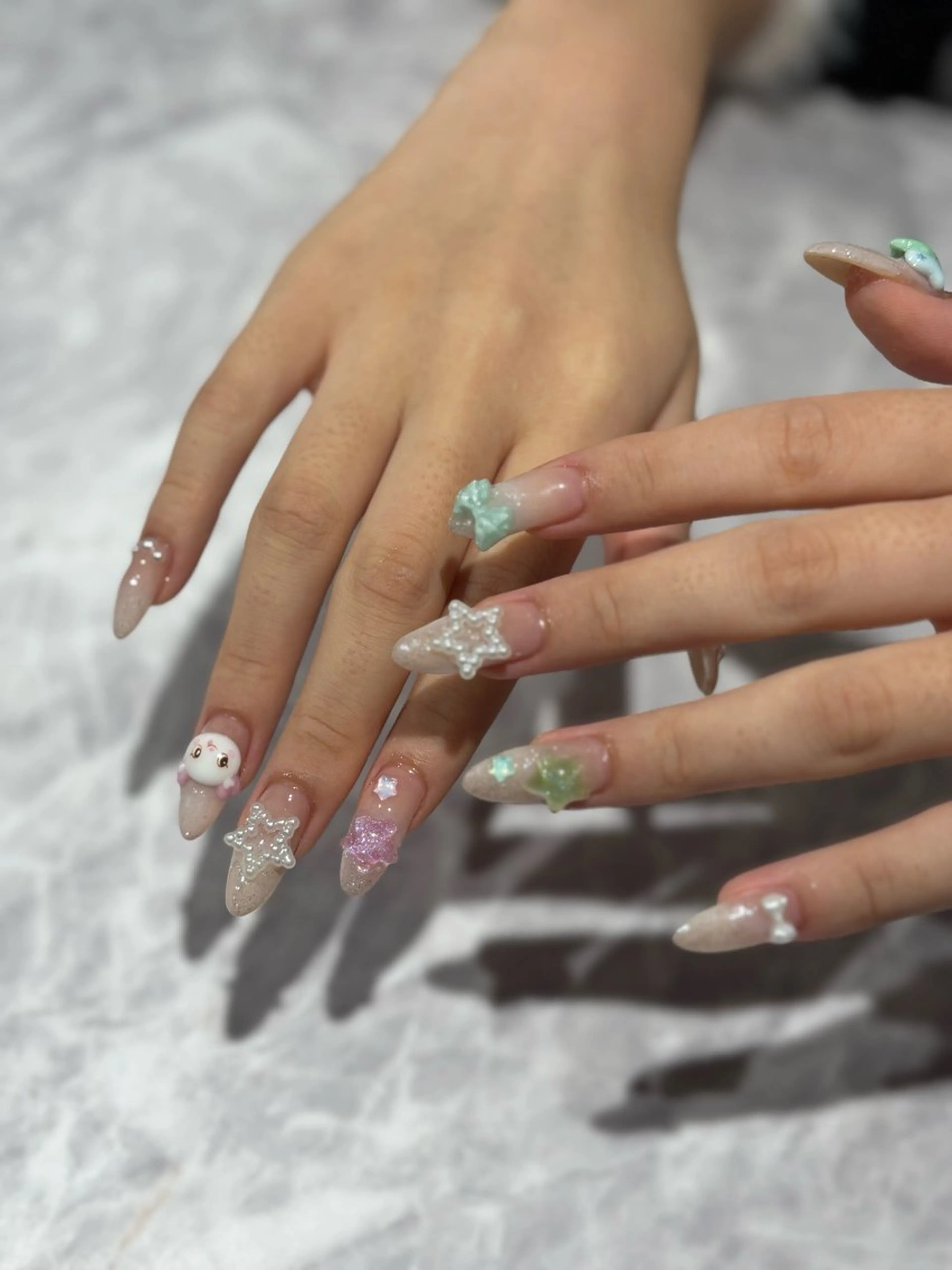 💅💎アートやり放題・パーツつけ放題+チップ長さだし(オフ込み)の写真