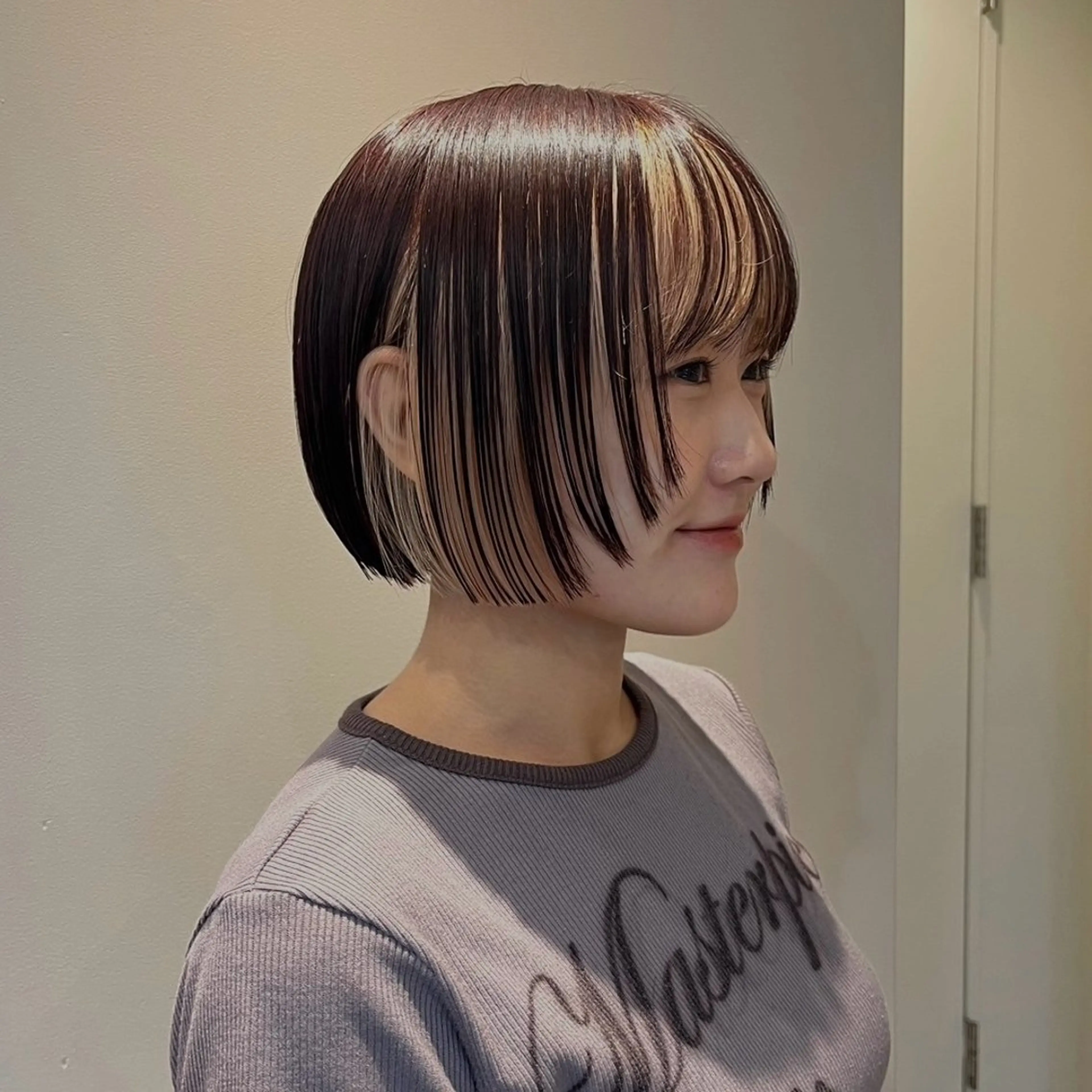 ショート 🩶EM ILY🩶のヘアスタイル