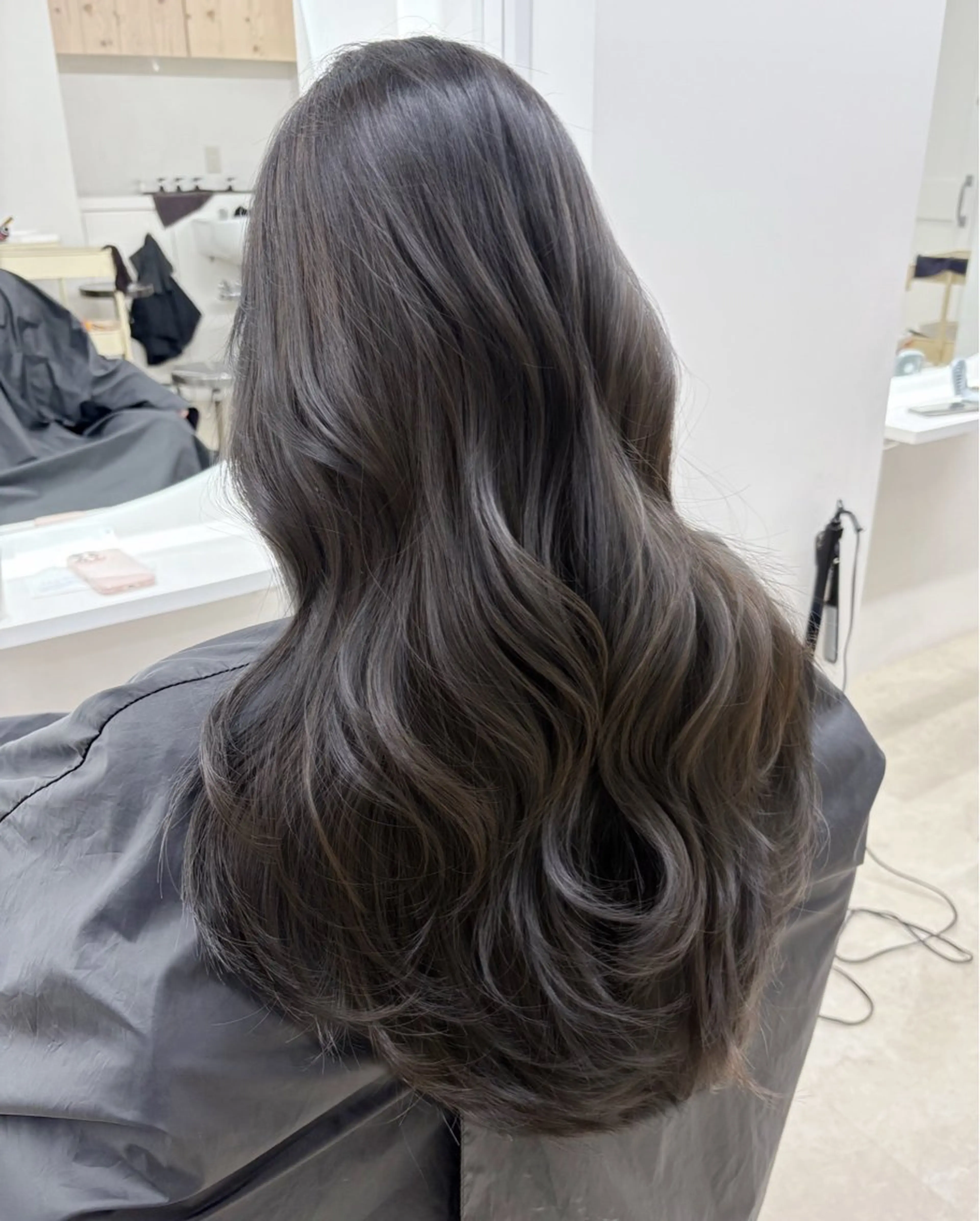 ロング カラー カット ヘアカラー トリートメント ヘアセット 新宿/韓国ヘア/ 髪質改善ストレートのヘアスタイル