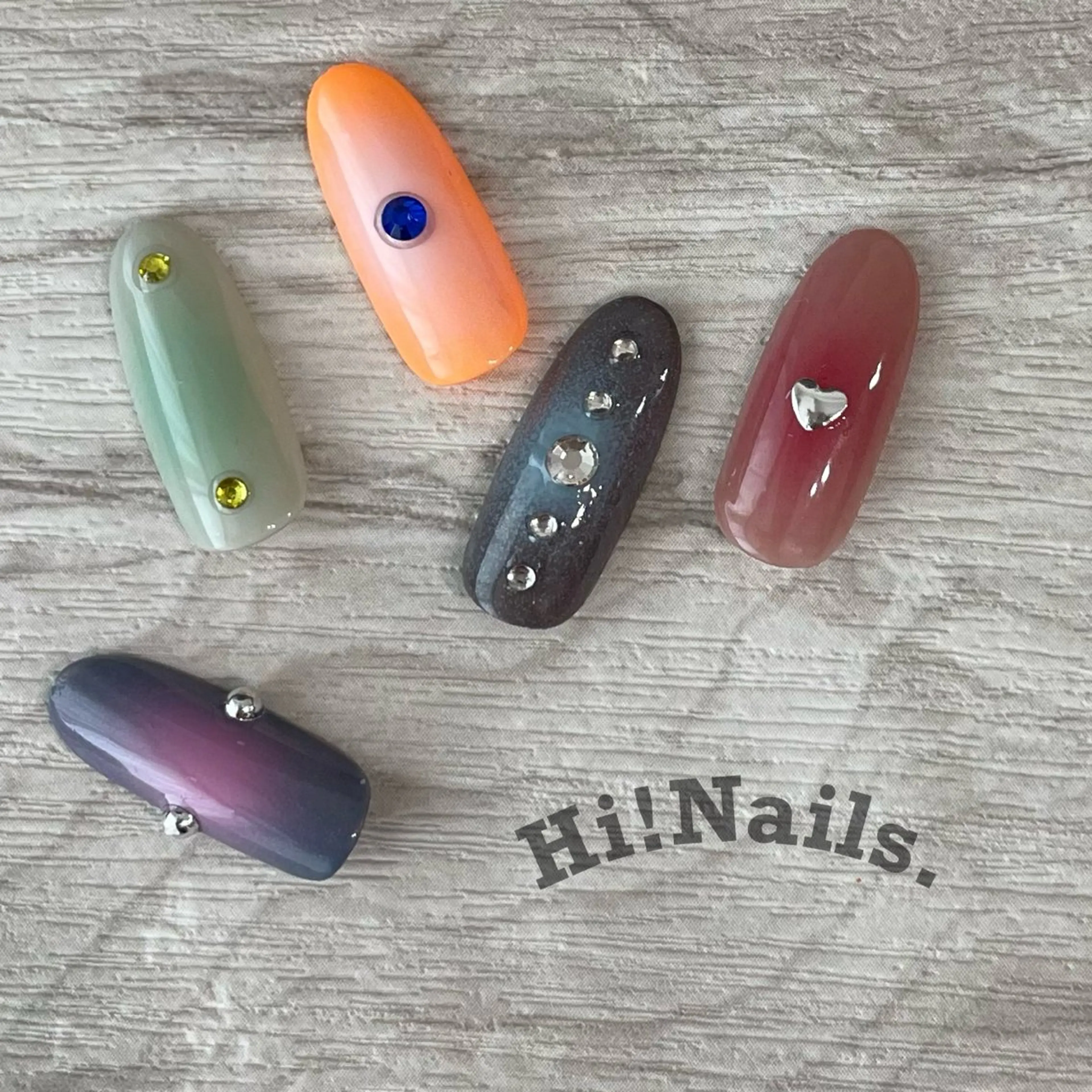 ネイル ストーンネイル Hi!Nails /Shizuka☺︎のネイルデザイン