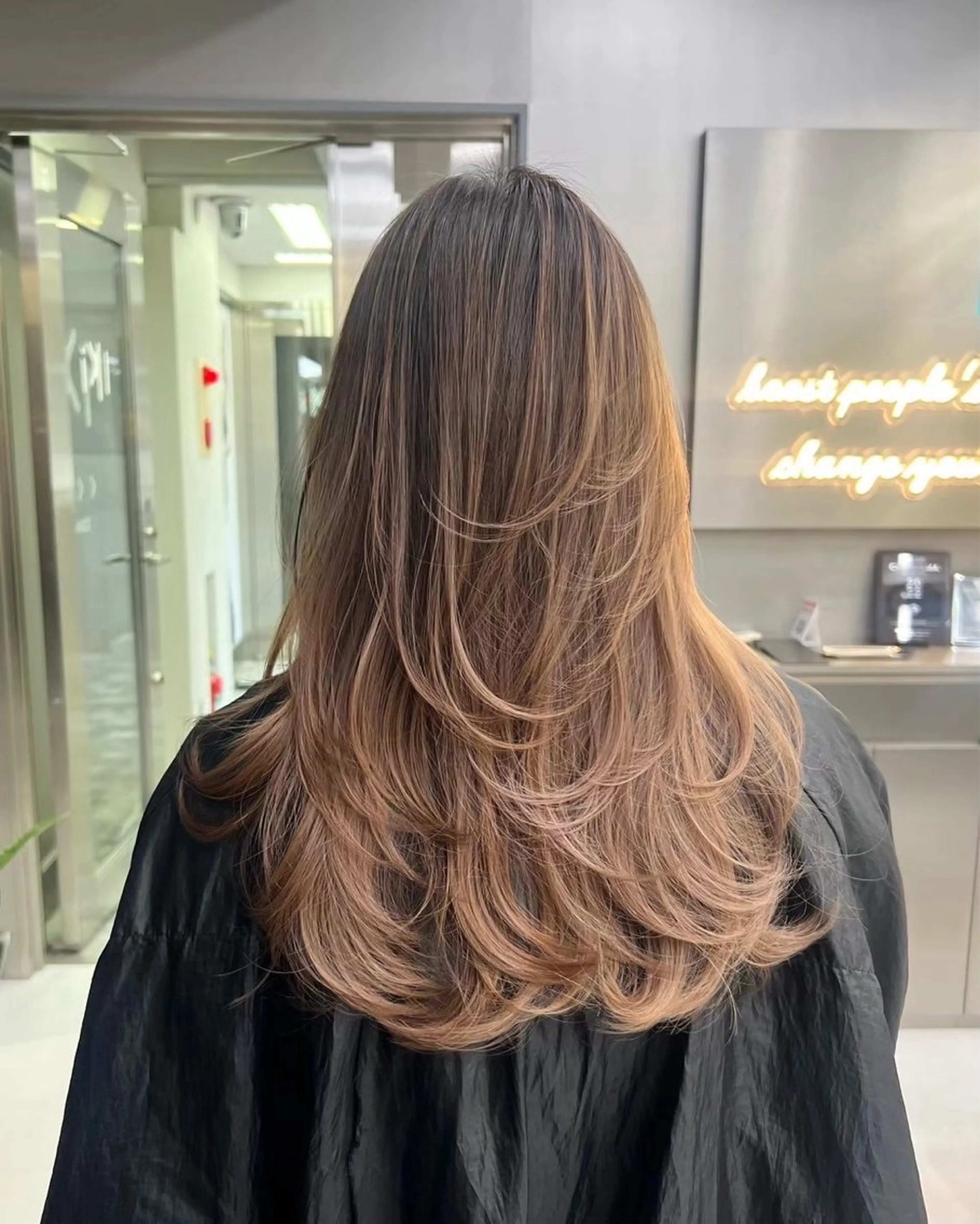 ロング ヘアカラー ヘアセット 🫧バレイヤージュ/ ハイトーン/ミズキのヘアスタイル