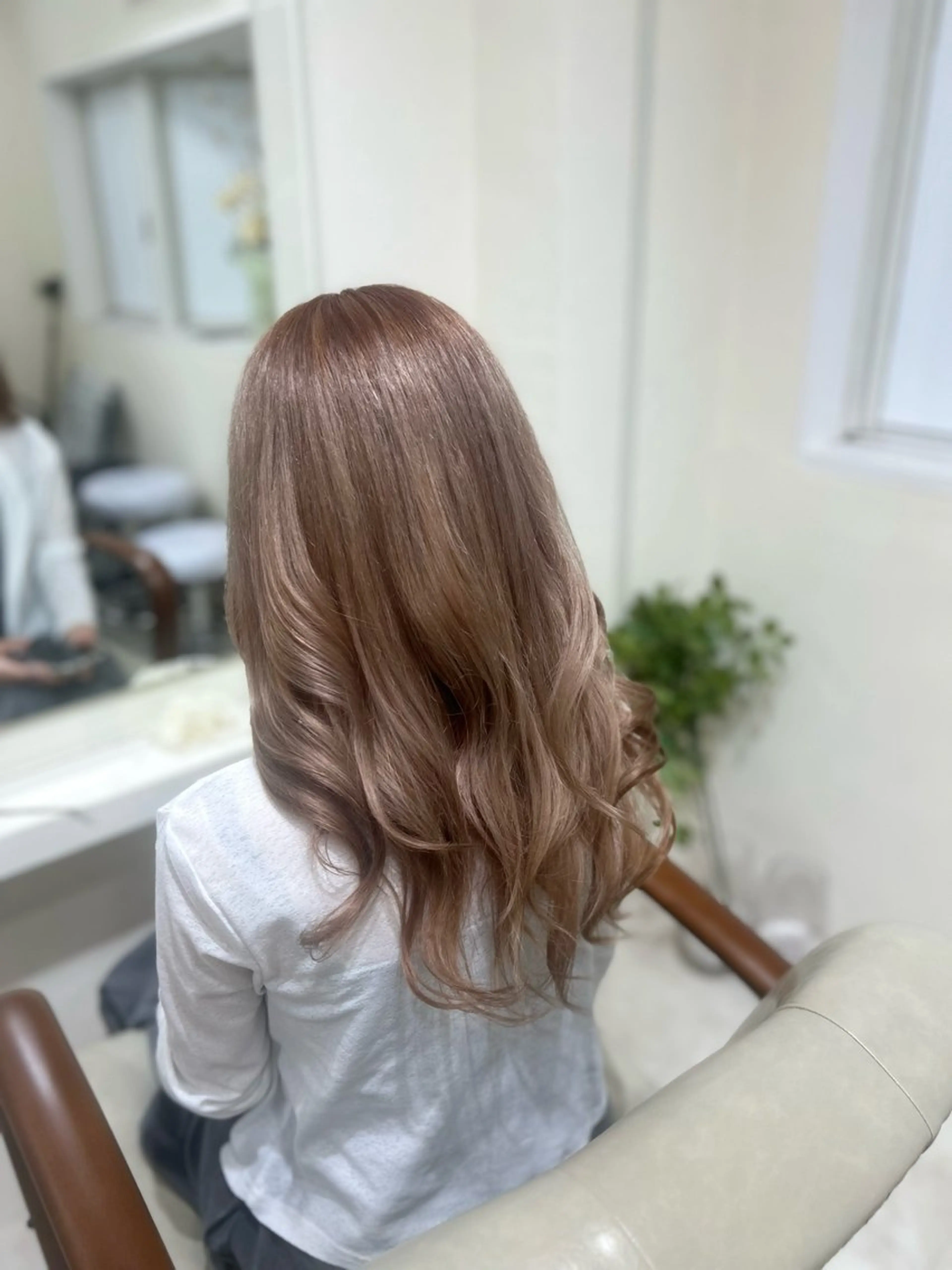 ロング ヘアカラー トリートメント 🤍爆モテハイトーン 🤍ブリーチ特化🤍のヘアスタイル