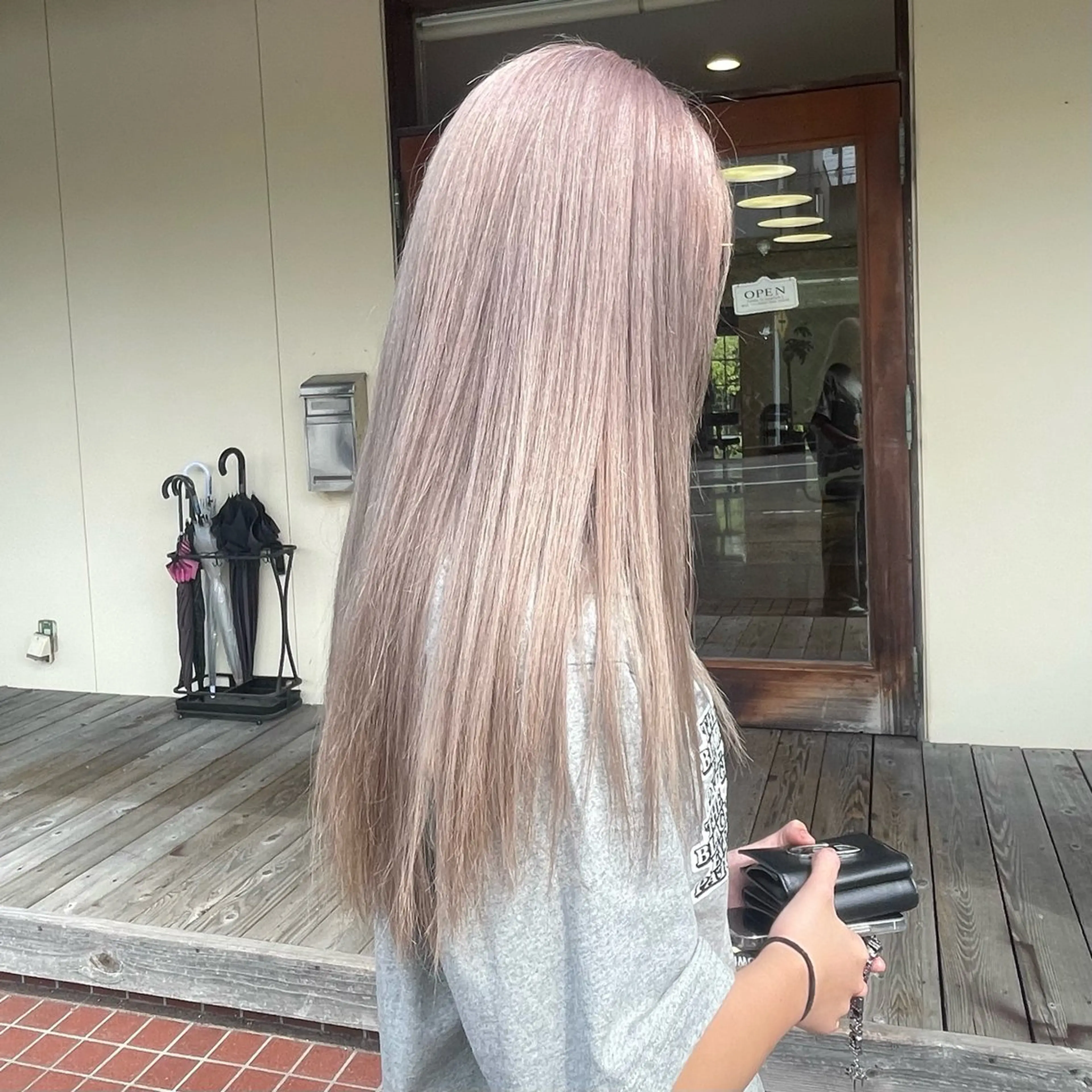 【Wカラー】垢抜け確定💥色落ちまでかわいいカラー🔥【ケア処理剤付き】の写真