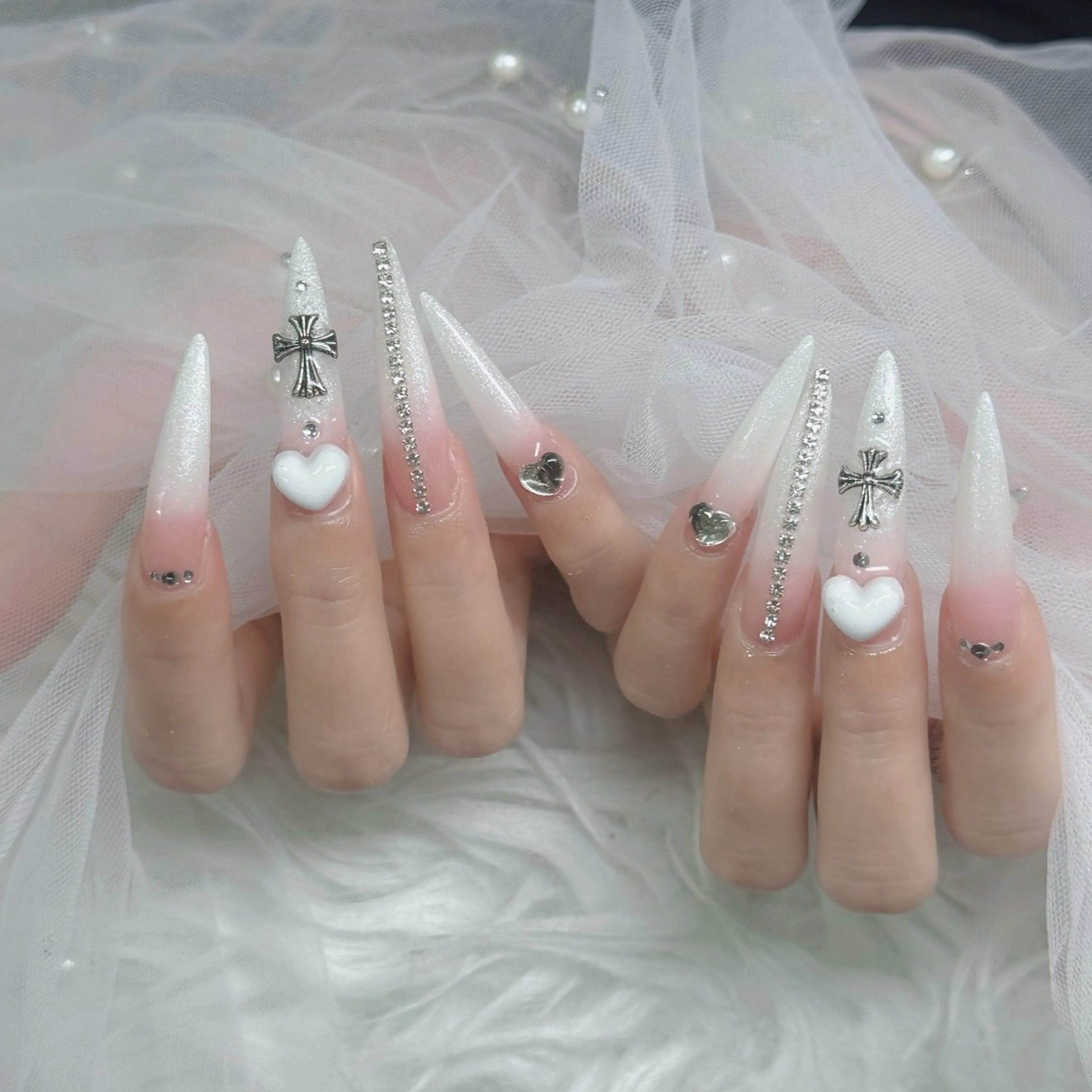 ネイル フットネイル フレンチネイル グラデーション 韓国ネイル ロングネイル ハンドネイル Hani Nail Salonのネイルデザイン