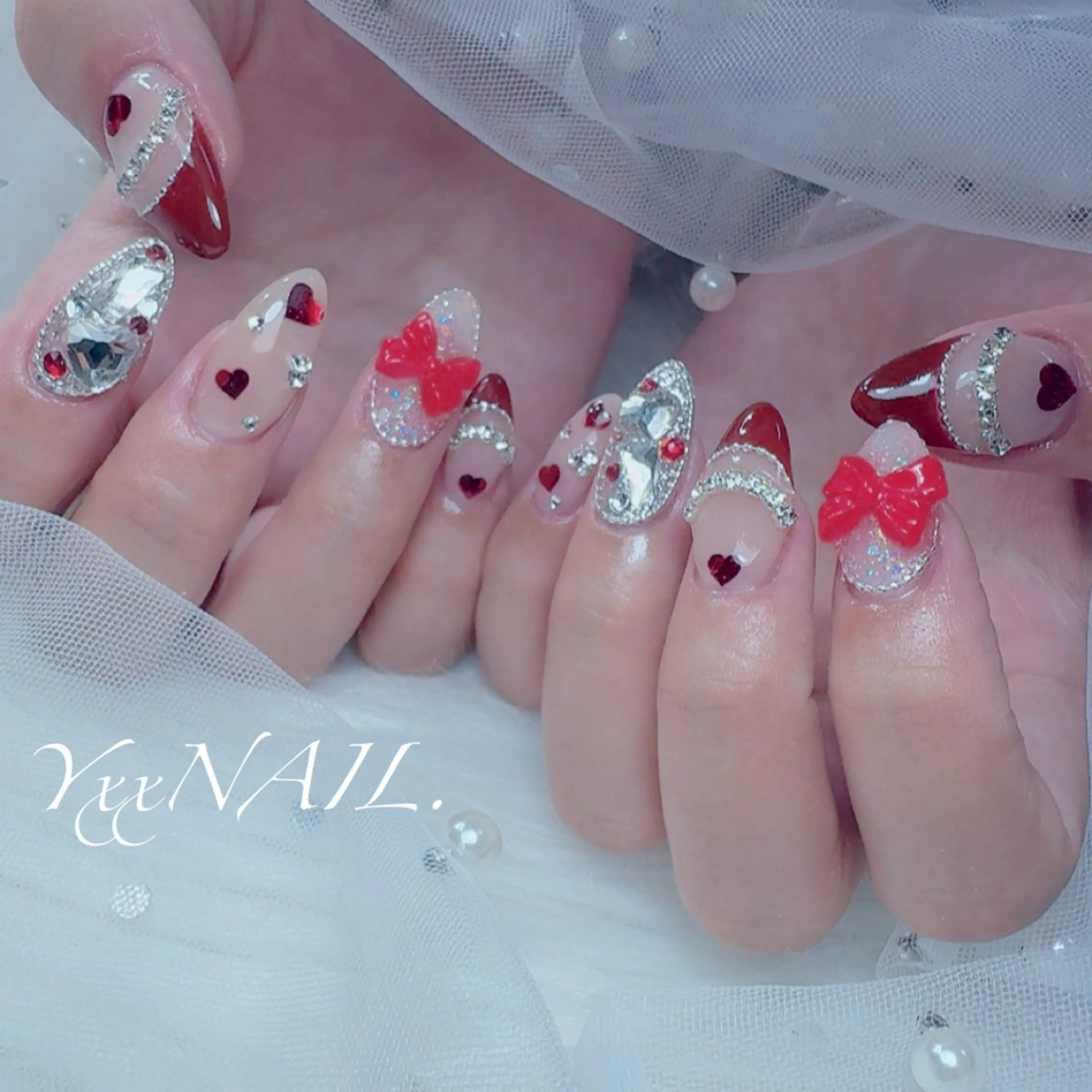 ネイル バレンタイン ハンドネイル フットネイル プライベートサロン 🩵YxxNAIL.のネイルデザイン