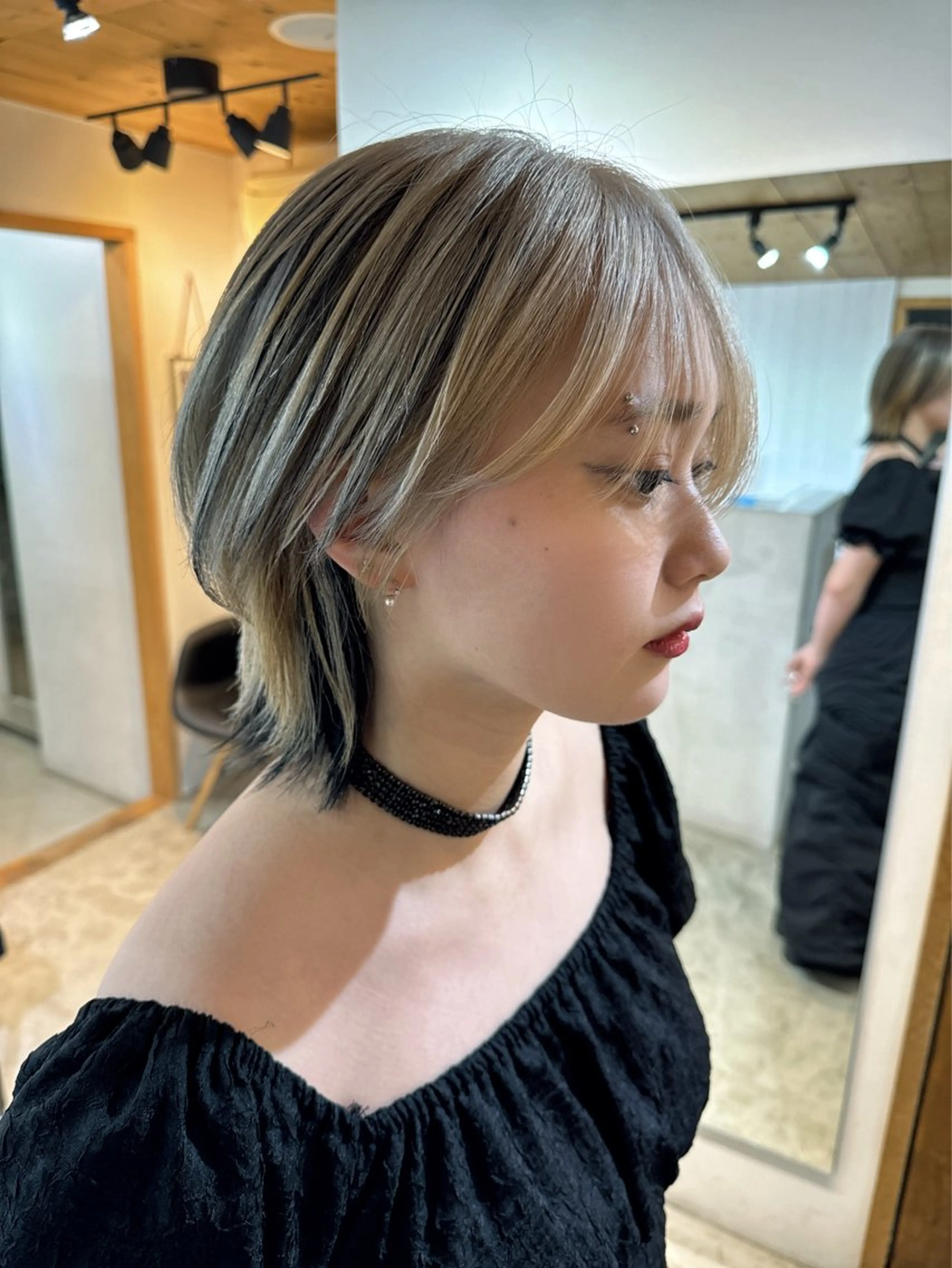 ミディアム カット ヘアカラー トリートメント Rico / bob/グレージュのヘアスタイル