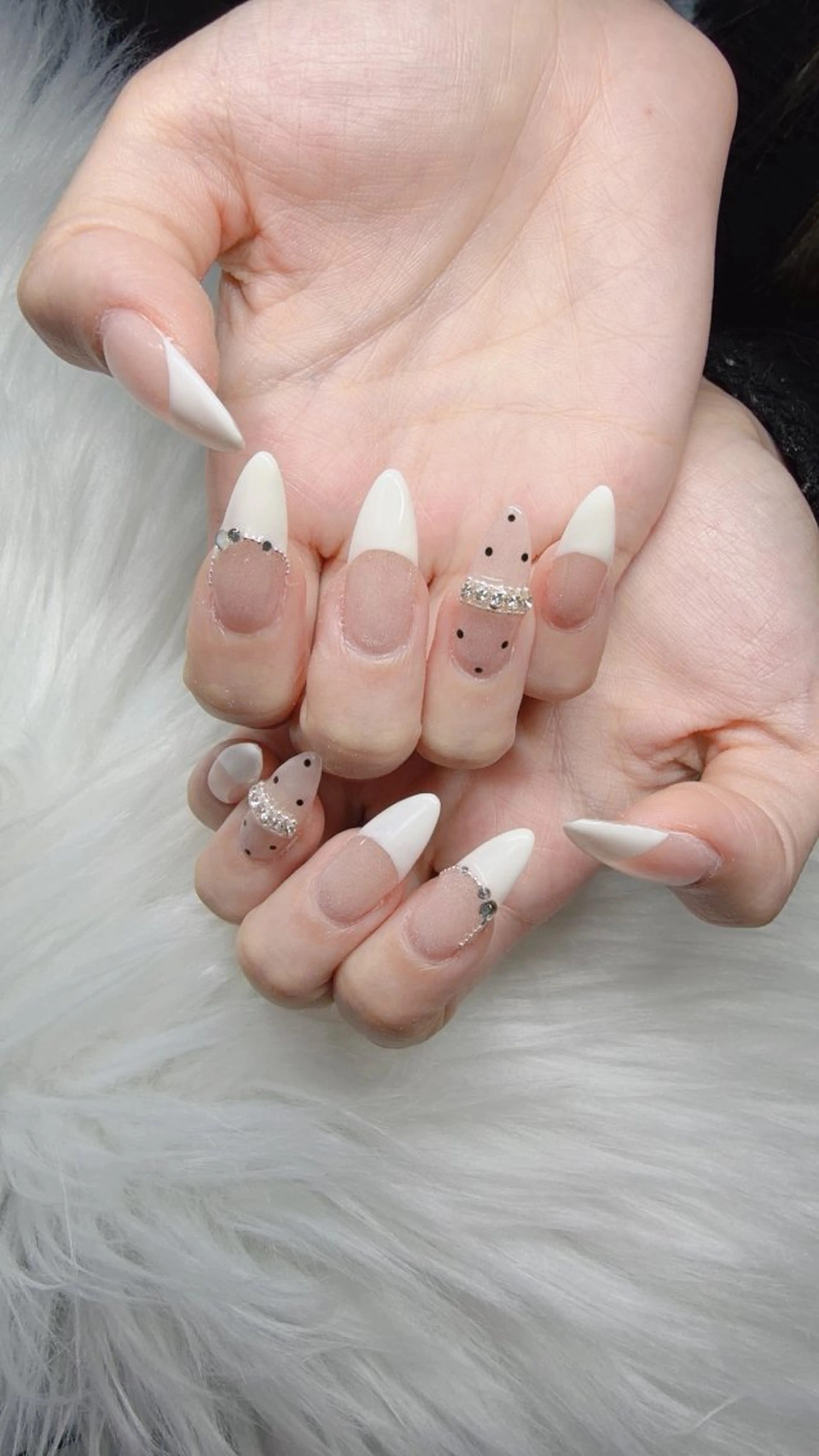 ネイル 長さ出し グラデーション 卒業式 キラキラネイル マグネットネイル ハンドネイル Lee Nailsのネイルデザイン