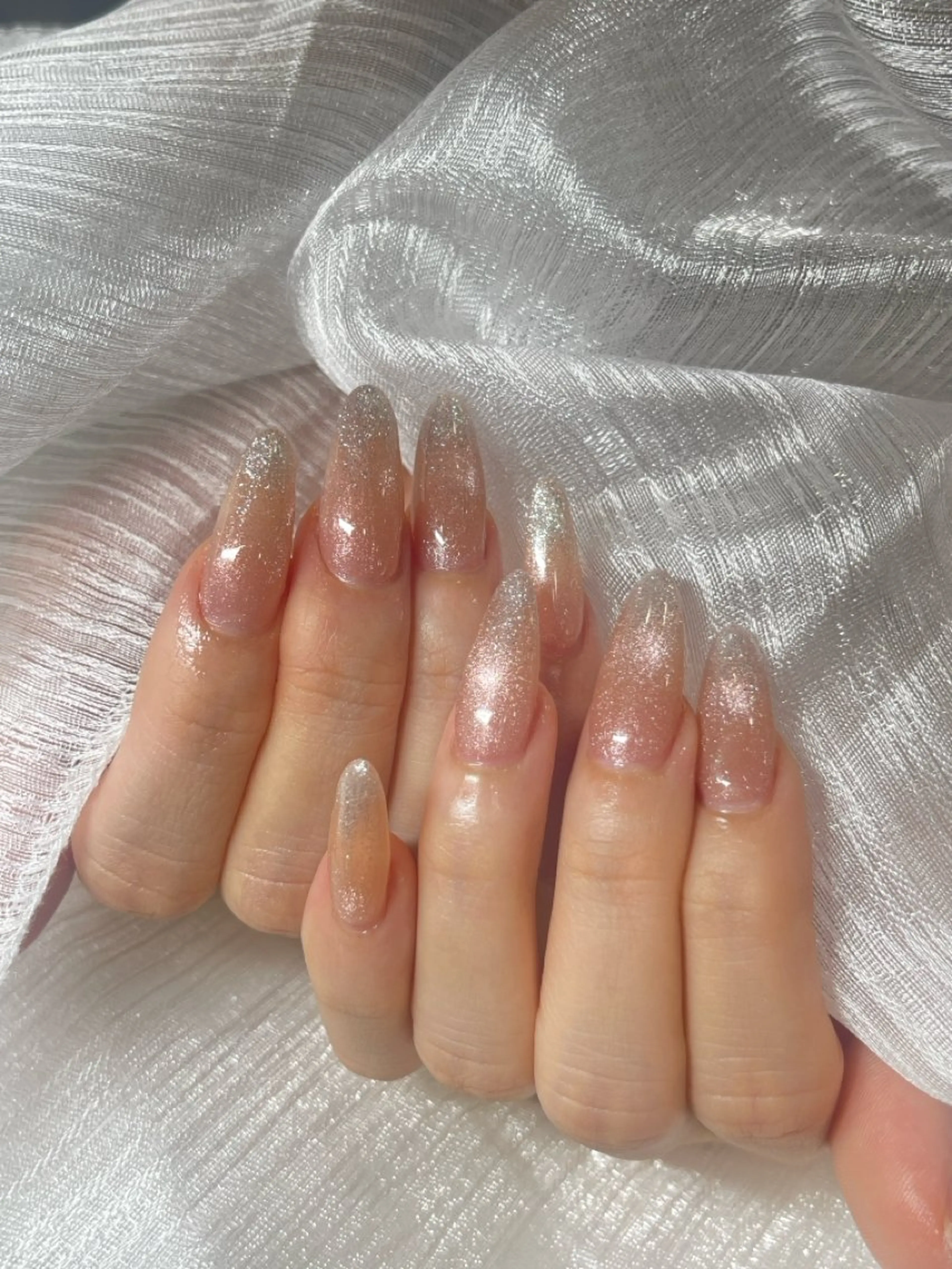 モデル限定価格|自爪・マグネットor ラメグラデーション(オフ別料金1000円〜の写真