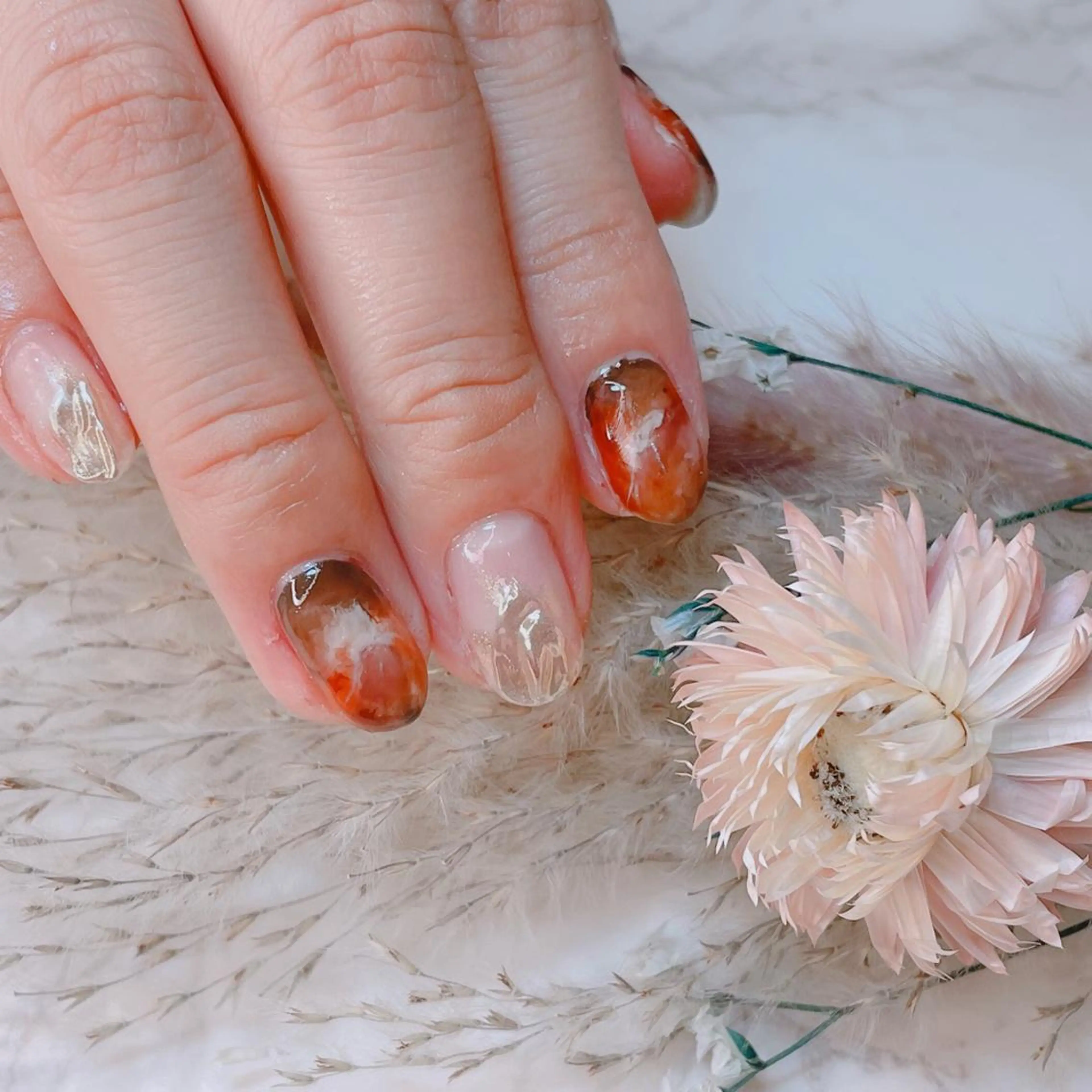 ネイル ニュアンスネイル SINCERELY シンシアリー🌈のネイルデザイン