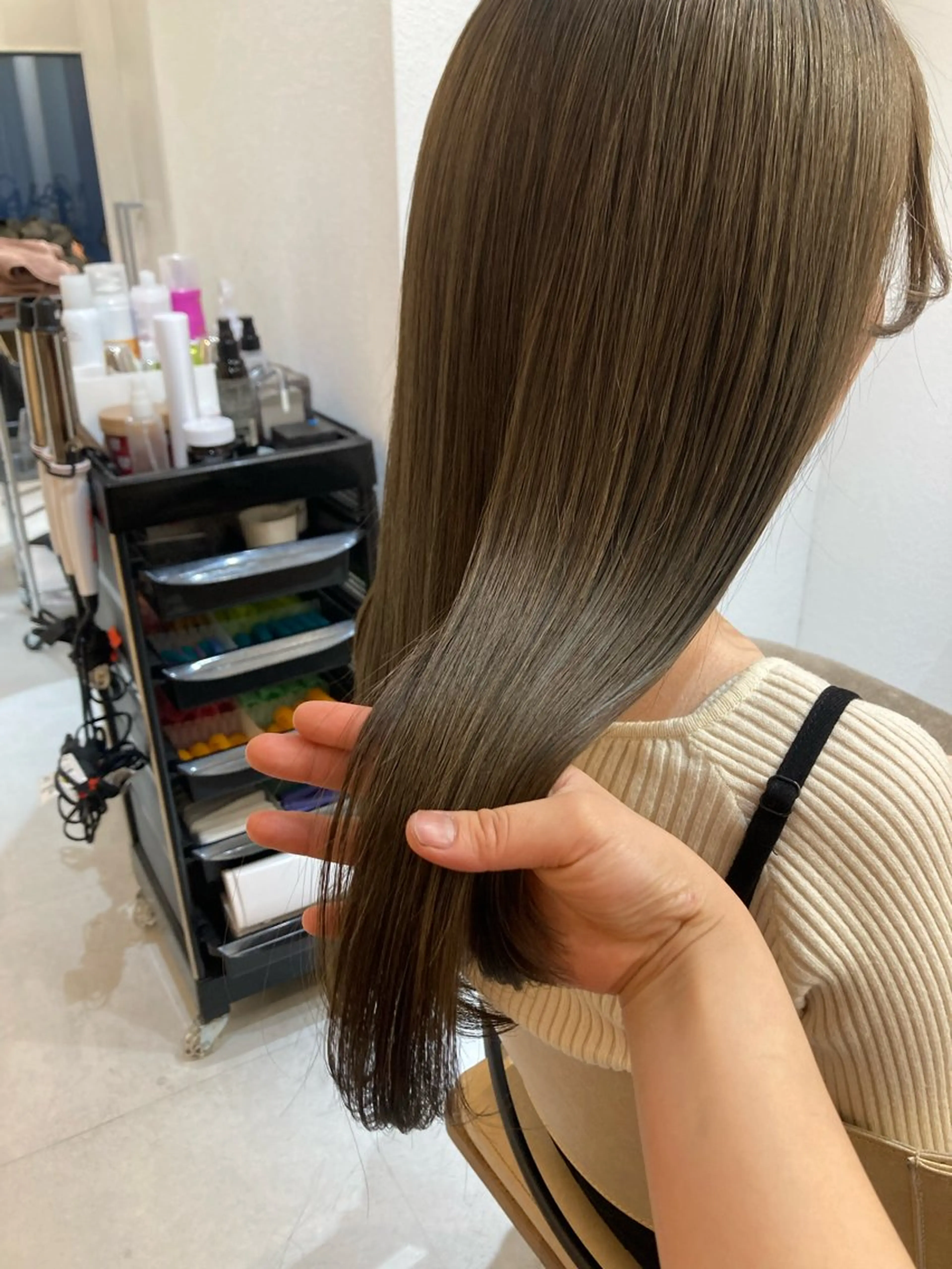 ロング ✨色持ちの良い艶 カラー✨蟹江真世のヘアスタイル