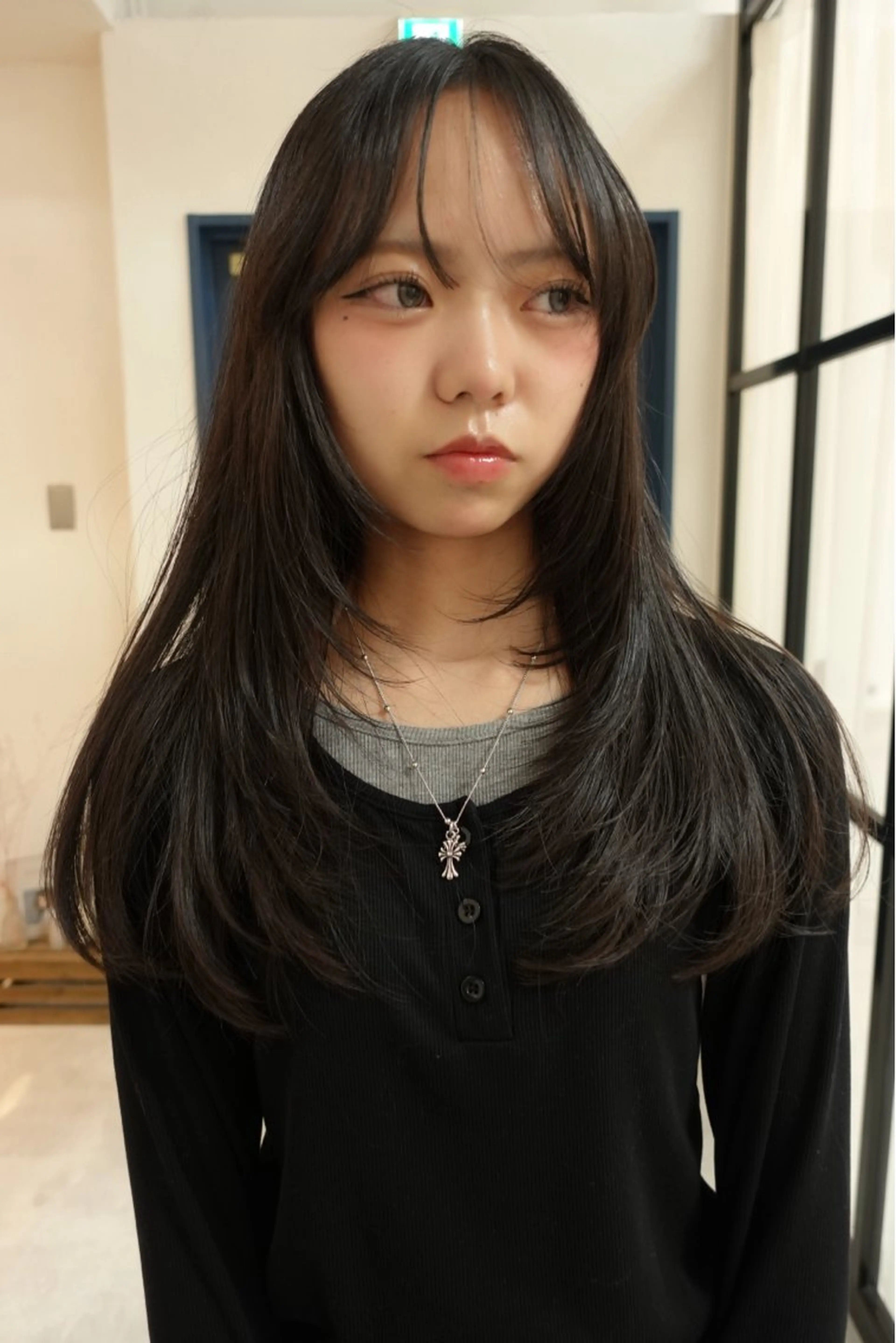 ロング 顔まわりレイヤー 顔周りカット レイヤーカット 柴田美育/ カットモデル募集のヘアスタイル