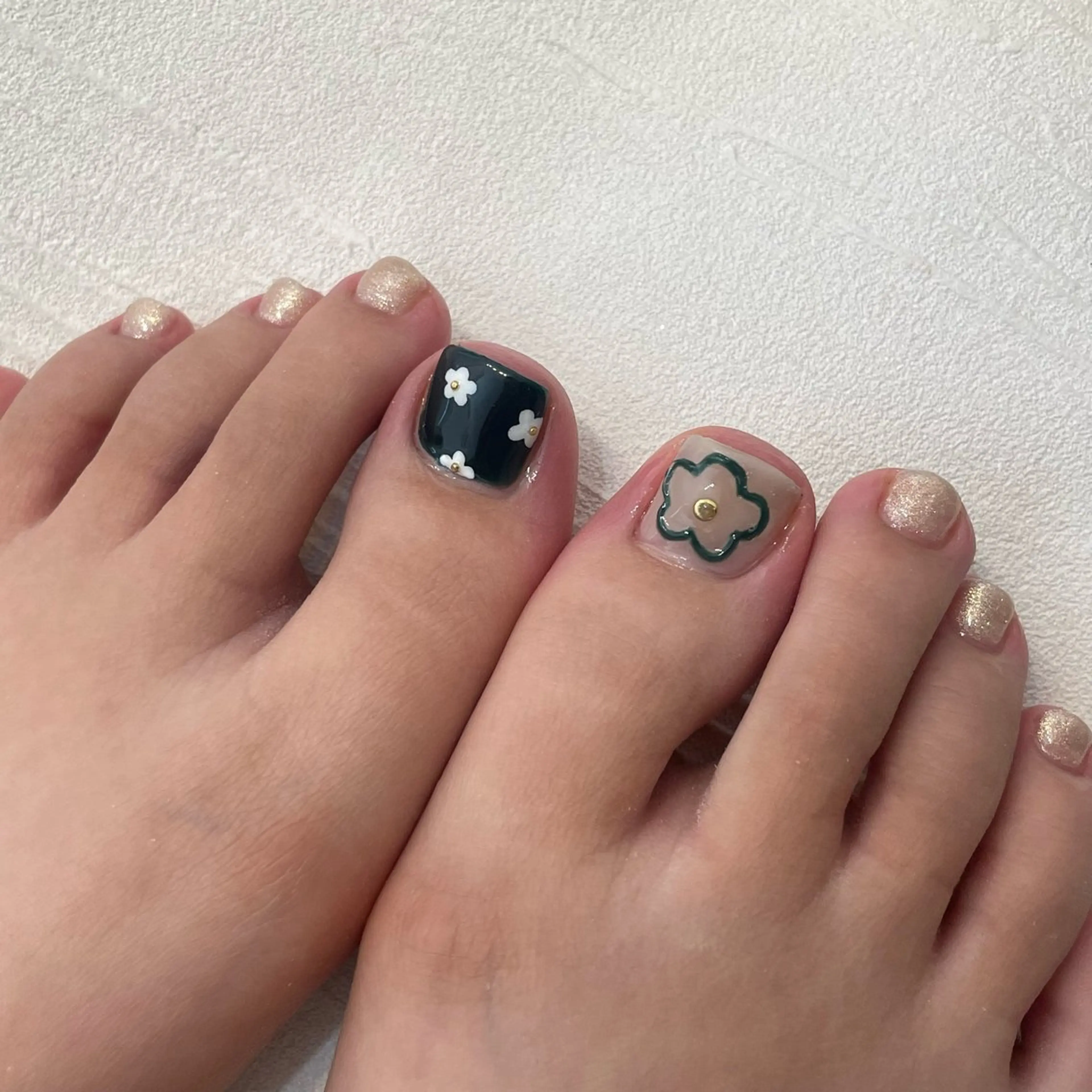 👣リピーター様フットネイル【オフ込み】 ¥5,500〜¥9,400の写真