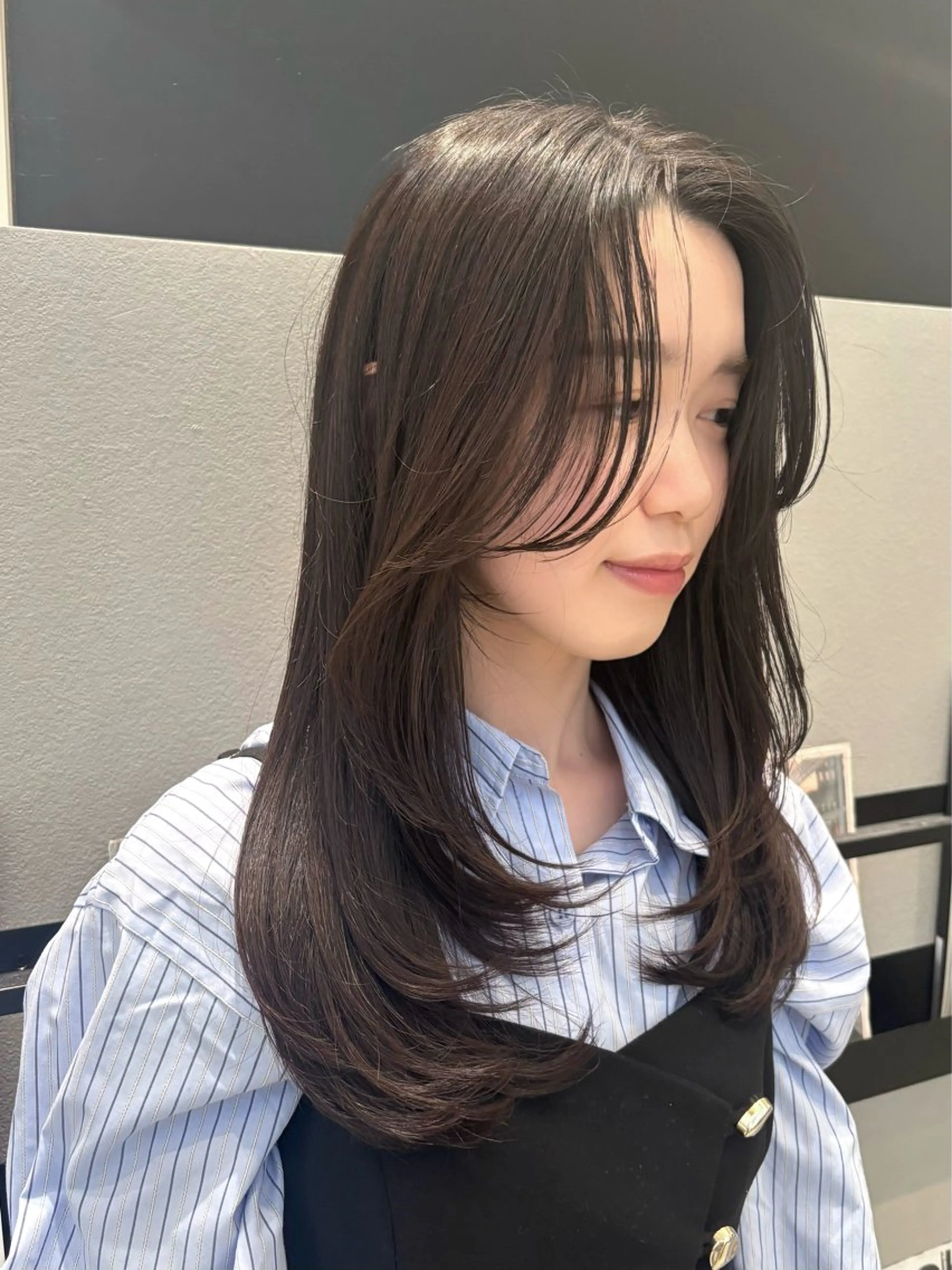 セミロング カラー 透明感カラー グレージュ レイヤーカット カット ヘアカラー 透明感カラー/ レイヤーkotonoのヘアスタイル