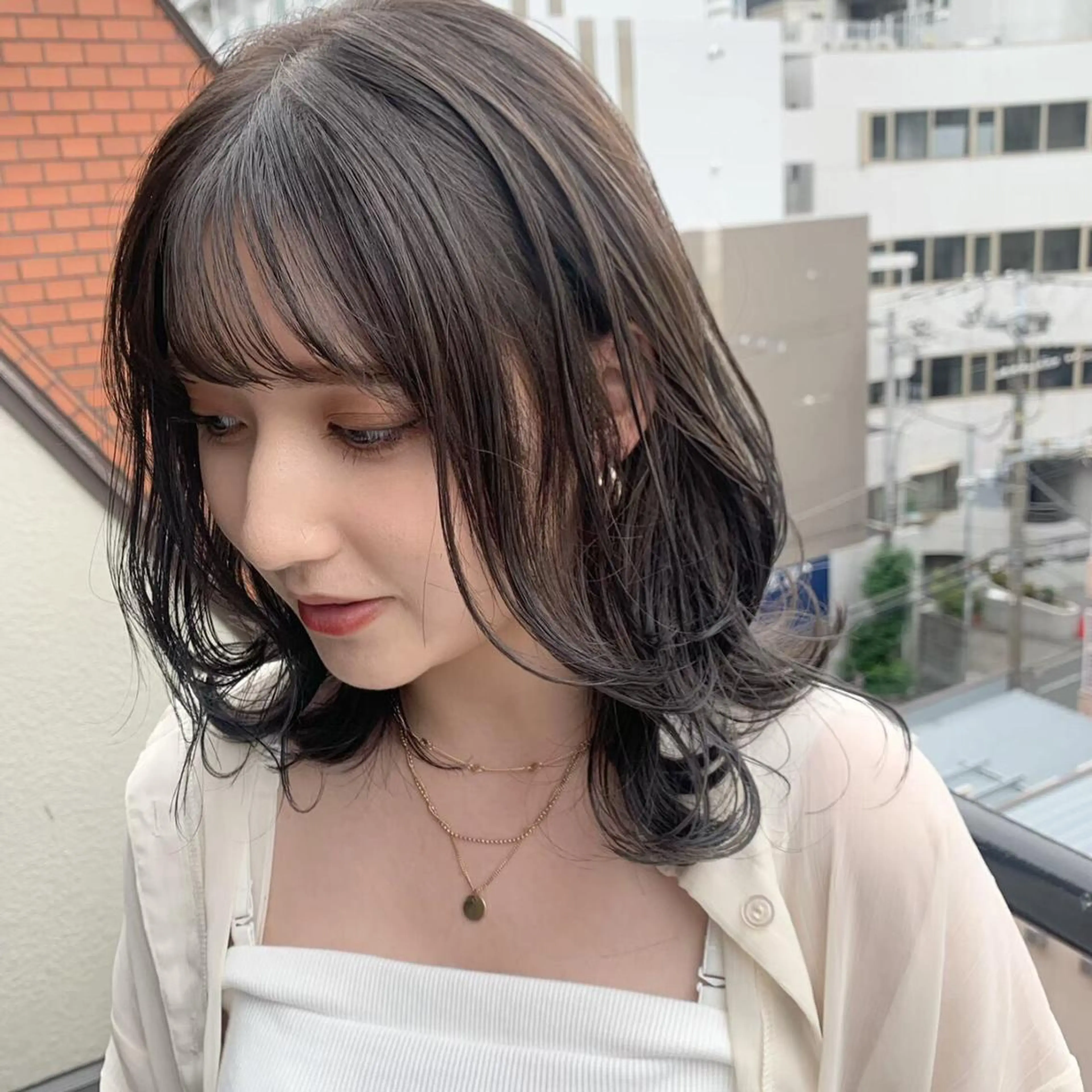 ミディアム カラー ネイル キッズ アディクシーカラー バレイヤージュ ミストバング ベージュカラー 黒髪 カラー特化サロン茶屋 町Furukuboのヘアスタイル