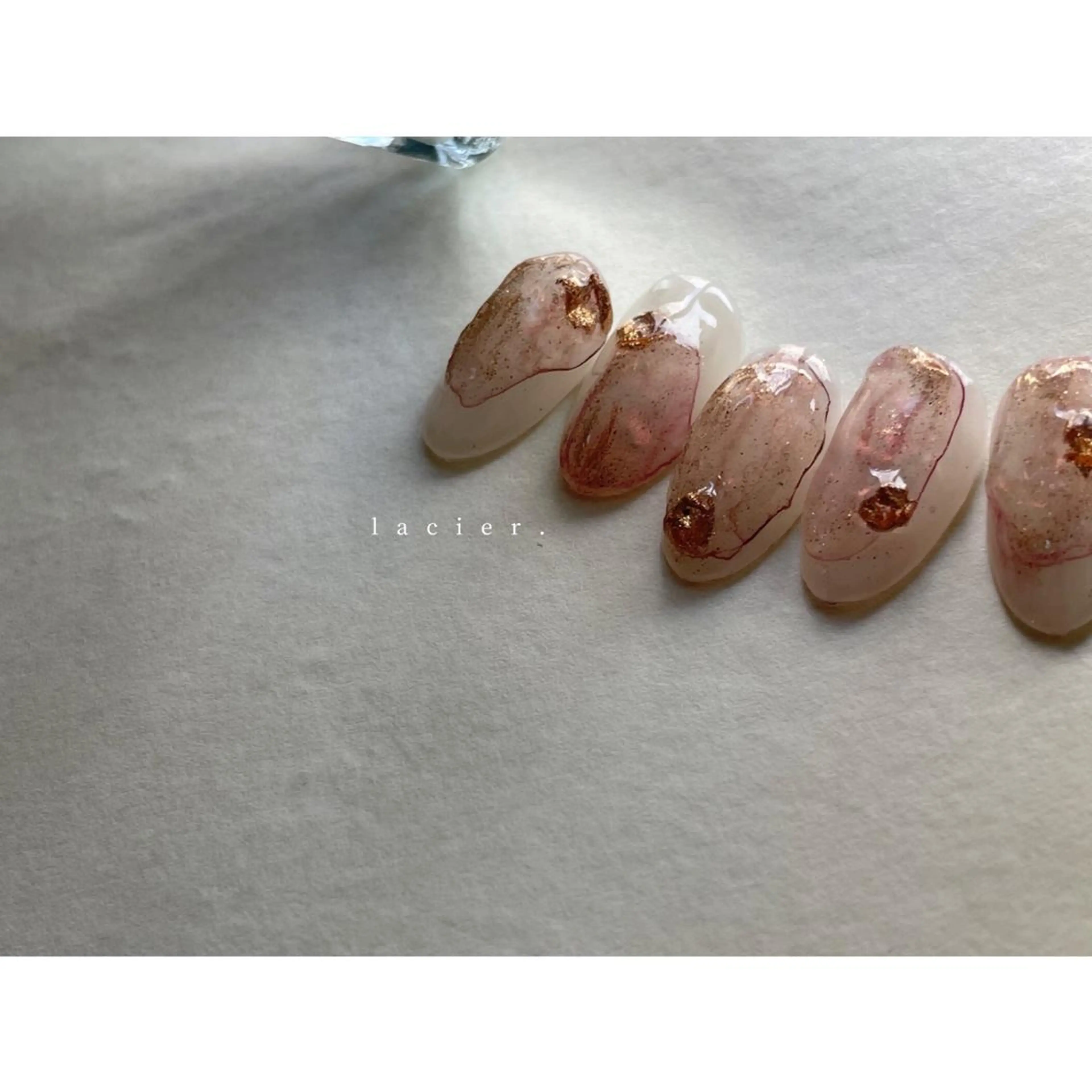 ネイル アートネイル ミラーネイル ニュアンスネイル ワンカラーネイル ピンク ハンドネイル lacier nailのネイルデザイン