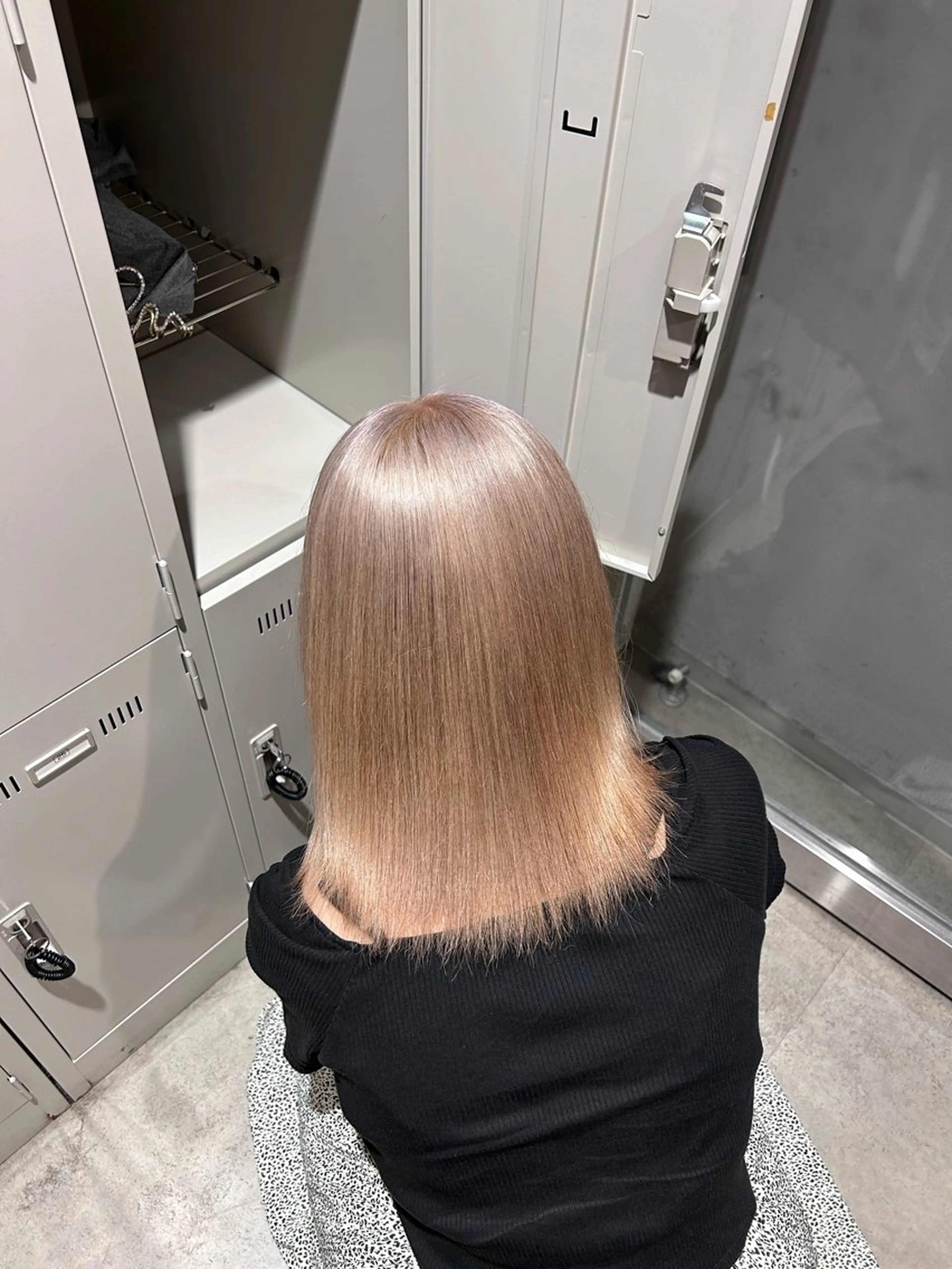 カラー ヘアカラー 透明感ベージュ🤎 ナチュラルレイヤーのヘアスタイル