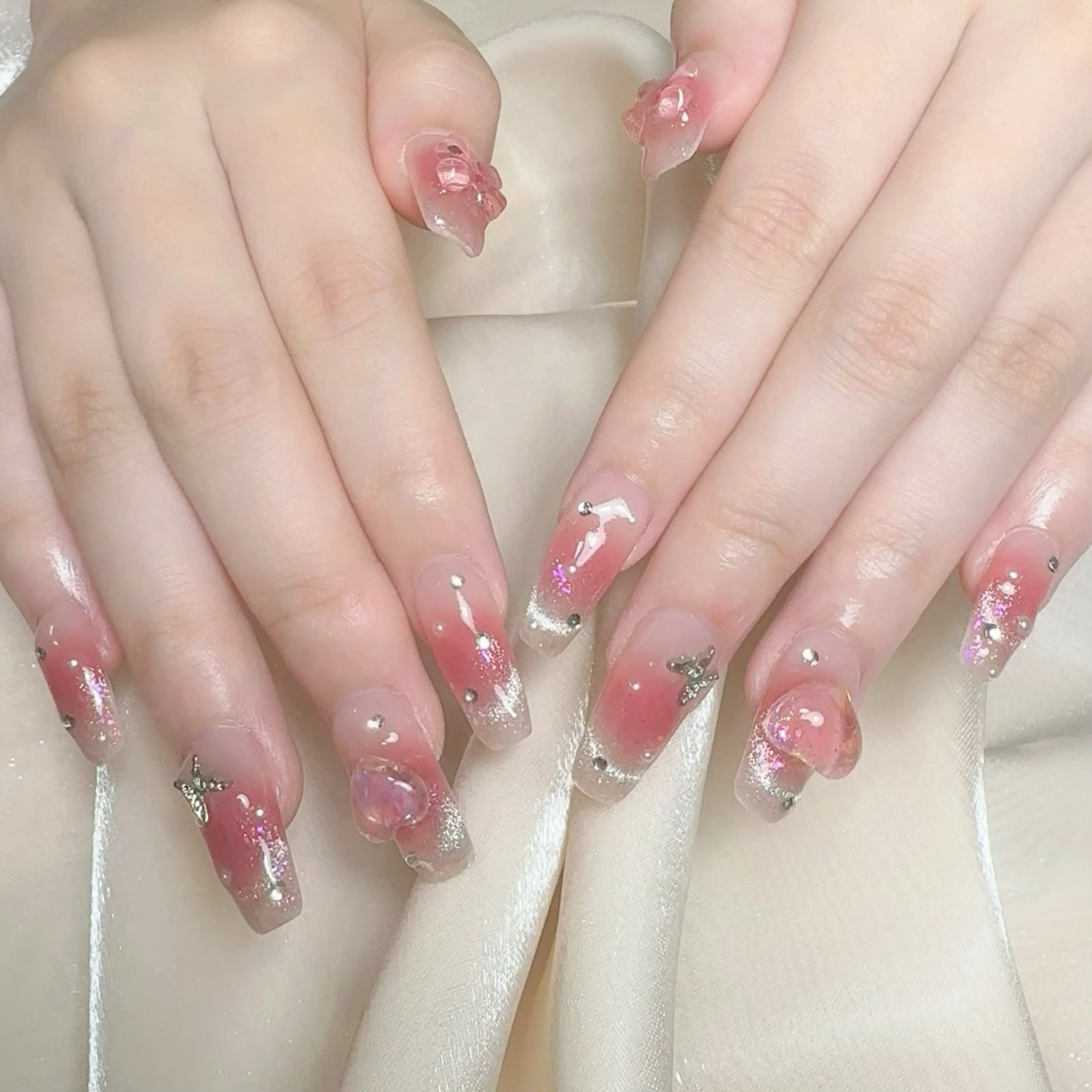 メンズ ネイル メンズ韓国風 アートネイル オーロラネイル ガーリー キラキラネイル ハンドネイル Nail salon 木にいるのネイルデザイン