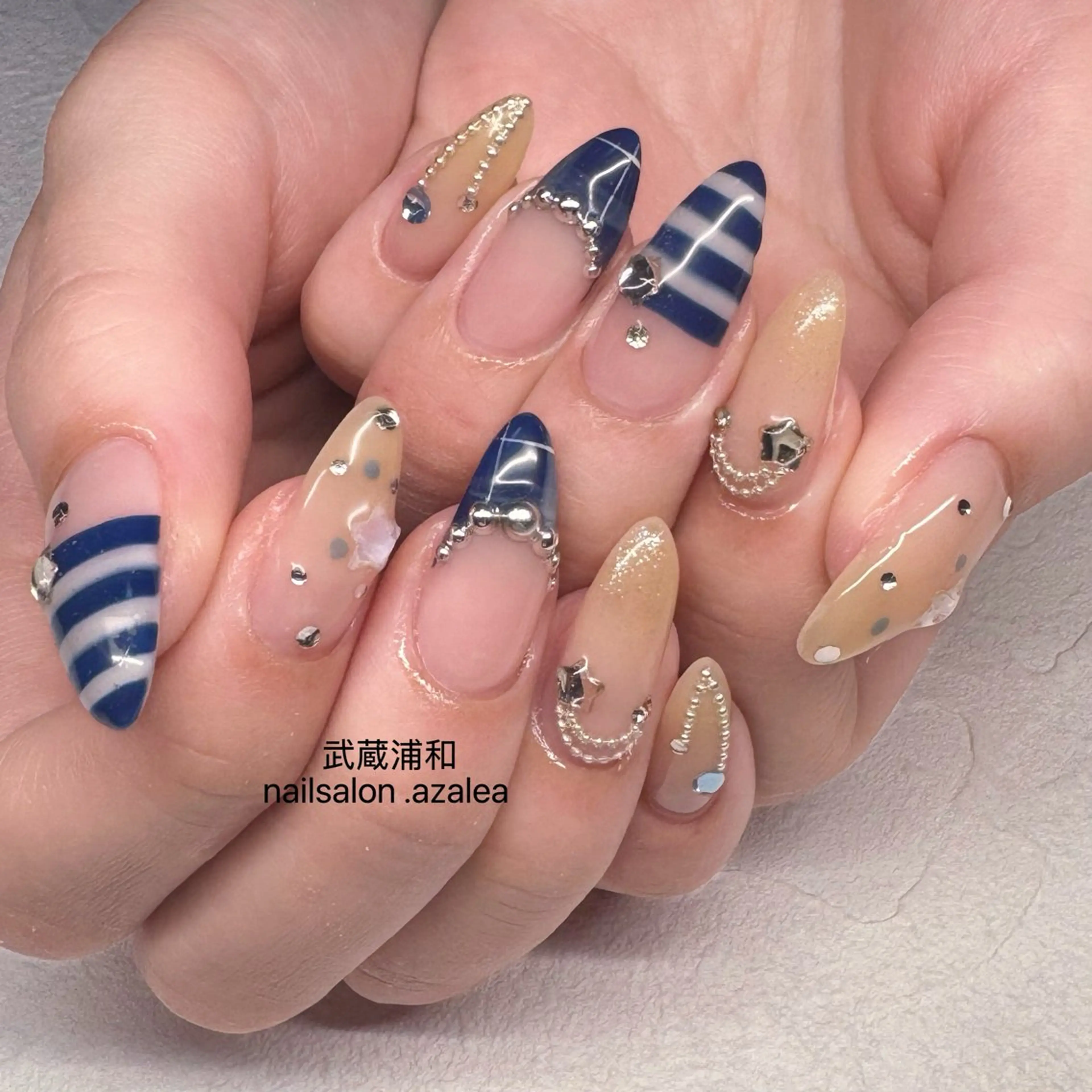 ネイル ハンドネイル R inのネイルデザイン