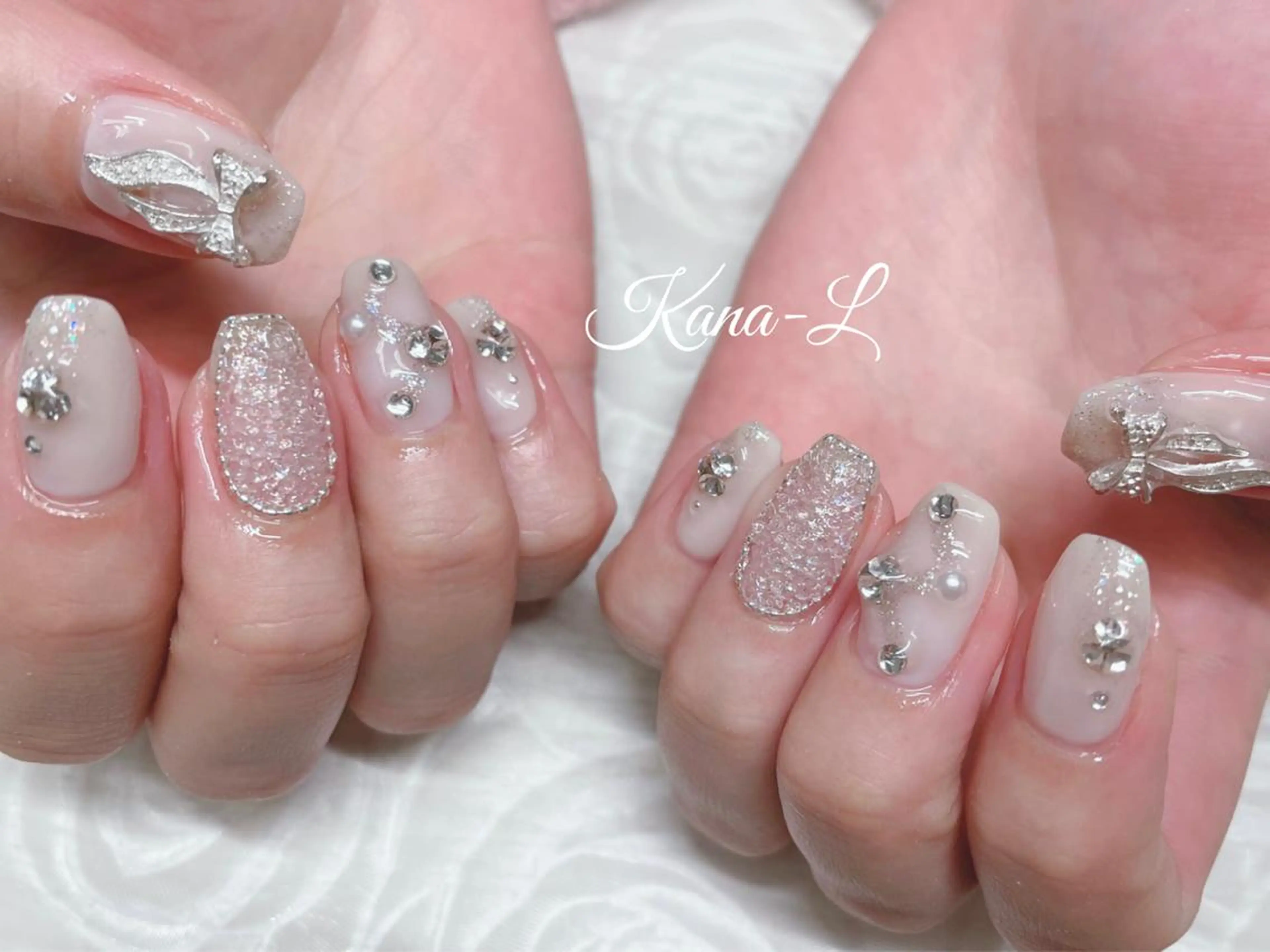 カラー ネイル 韓国ネイル リボン ワンホンネイル 冬ネイル 芦辺 香奈のネイルデザイン