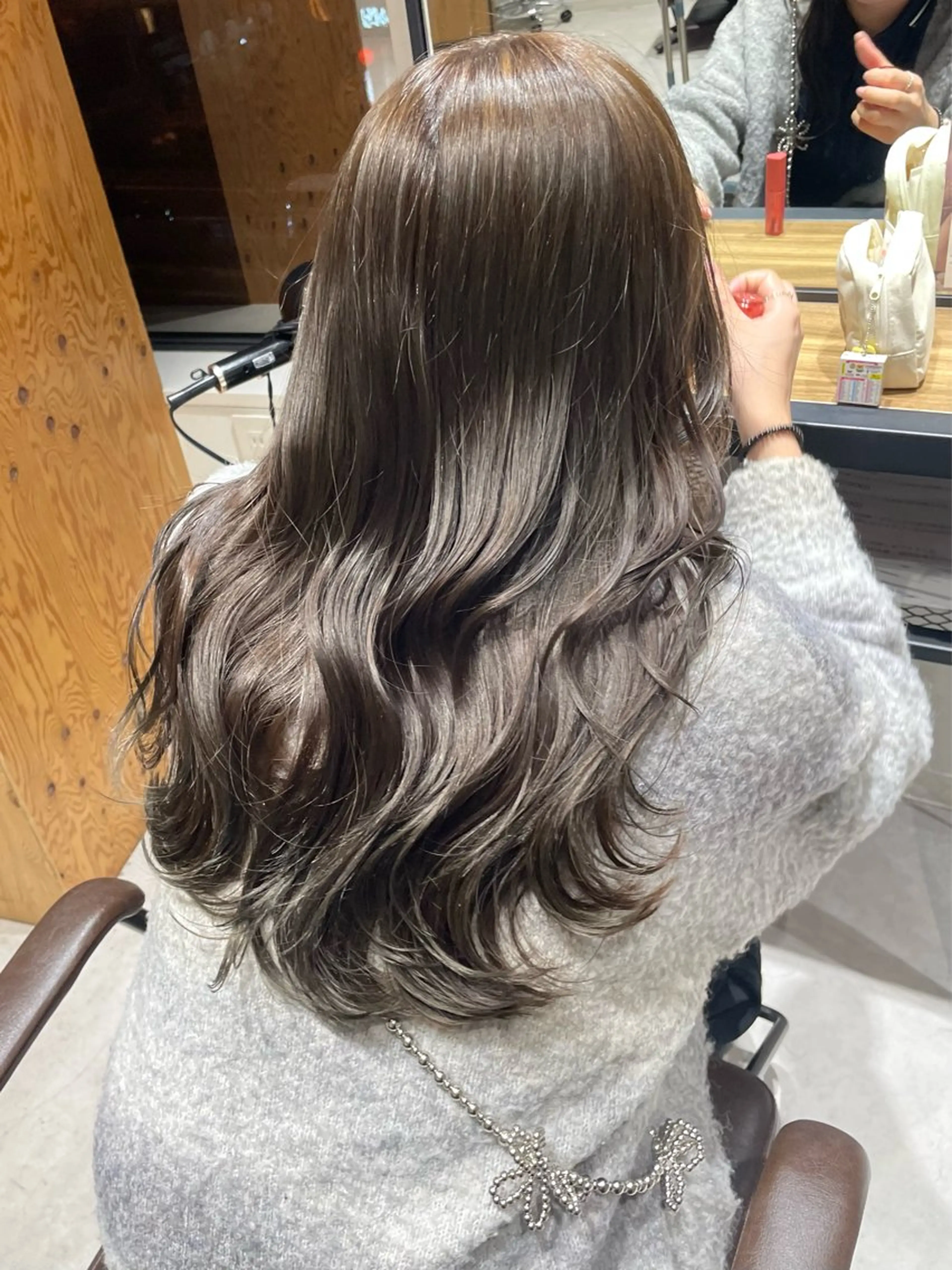 ロング カラー カット ヘアカラー トリートメント イヌマル アユ / Fier umedaのヘアスタイル