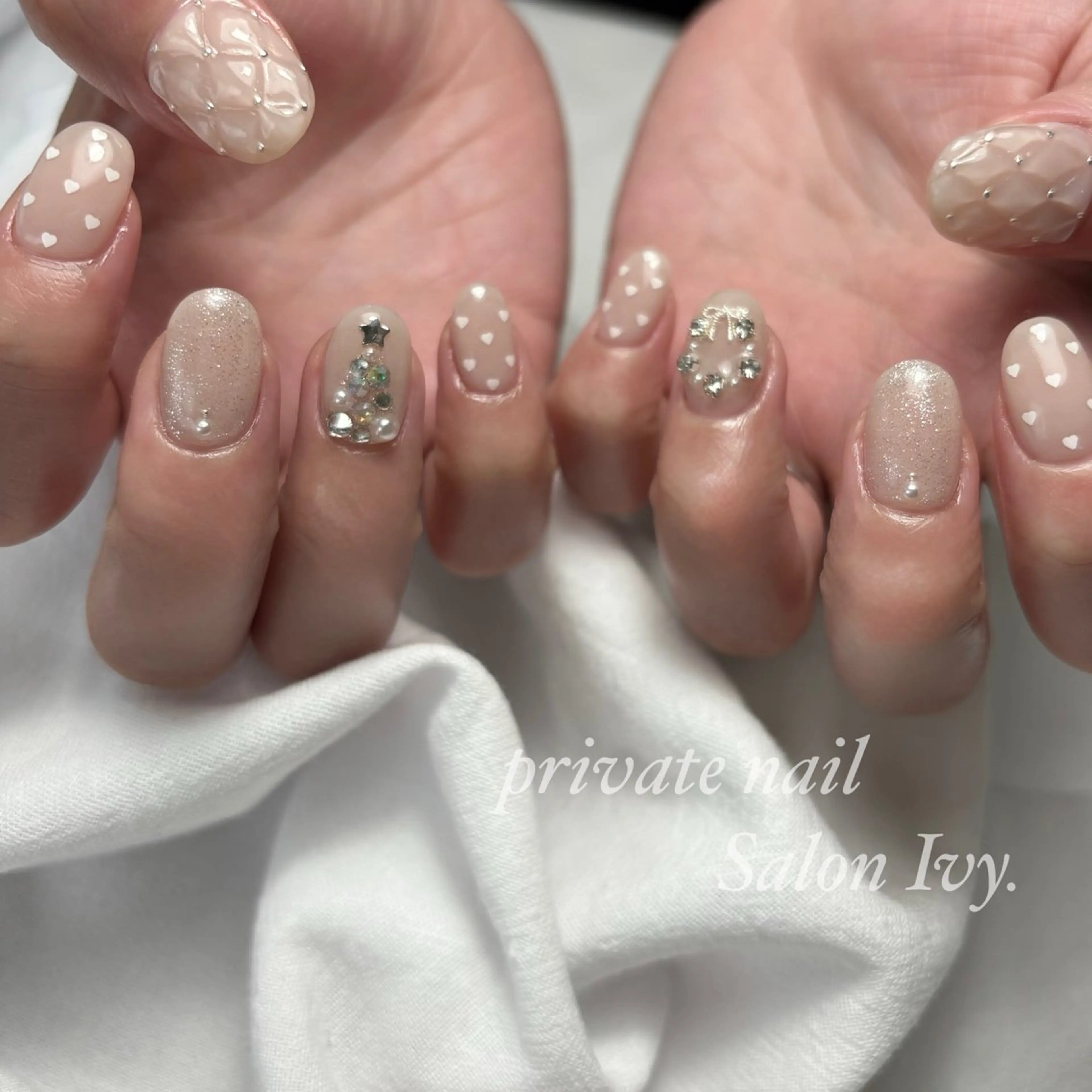 ネイル 冬ネイル クリスマス ハンドネイル ハンドケア nail salon Ivy【放出】のネイルデザイン