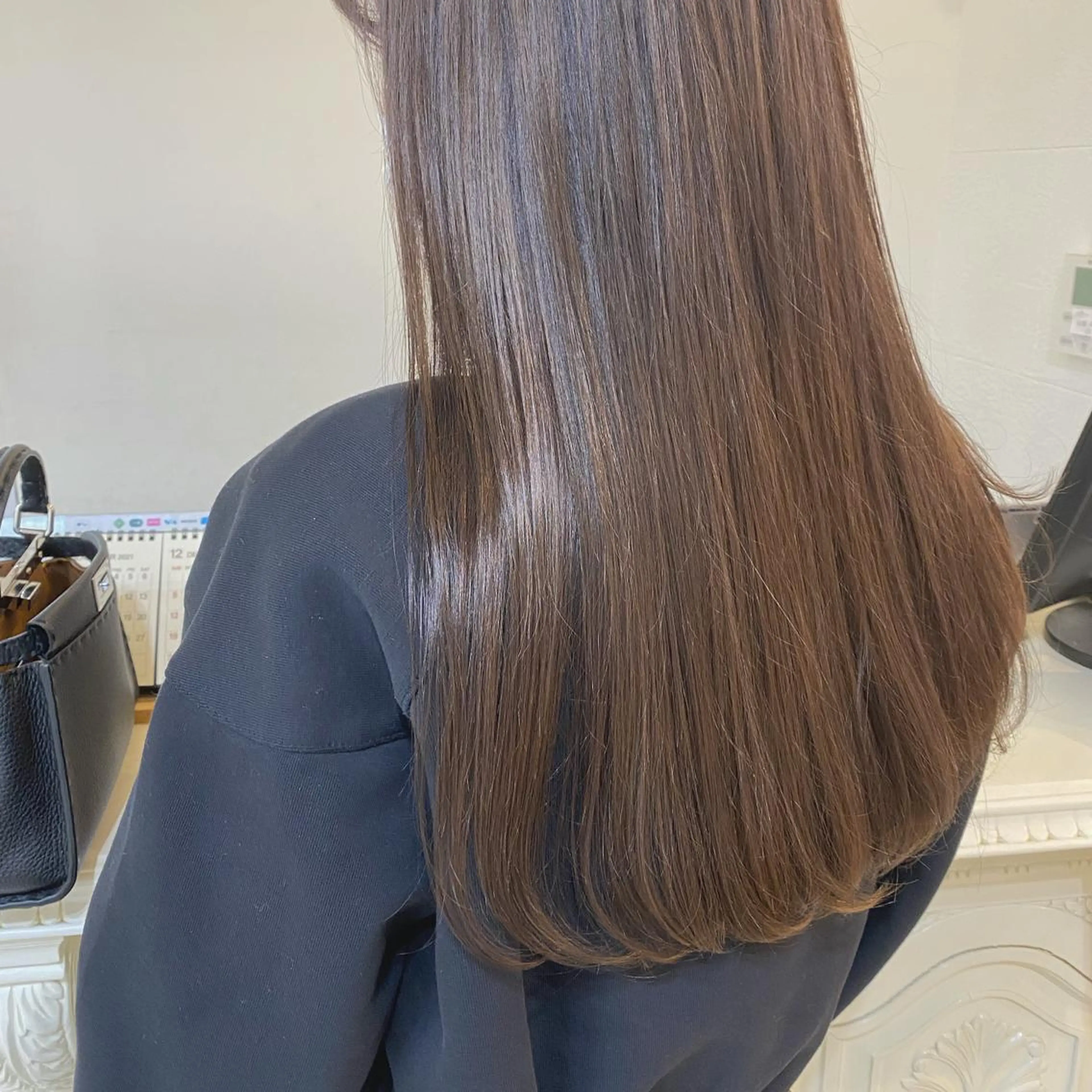 セミロング カラー ヘアアレンジ マツエク・マツパ ベージュカラー ブラウンカラー ブラウンベージュ カラーマツエク カット ヘアカラー トリートメント Noah's　Ark所属・透明感カラー🫧ヘア セット🫧松本菜月の眉毛・アイブロウイメージ